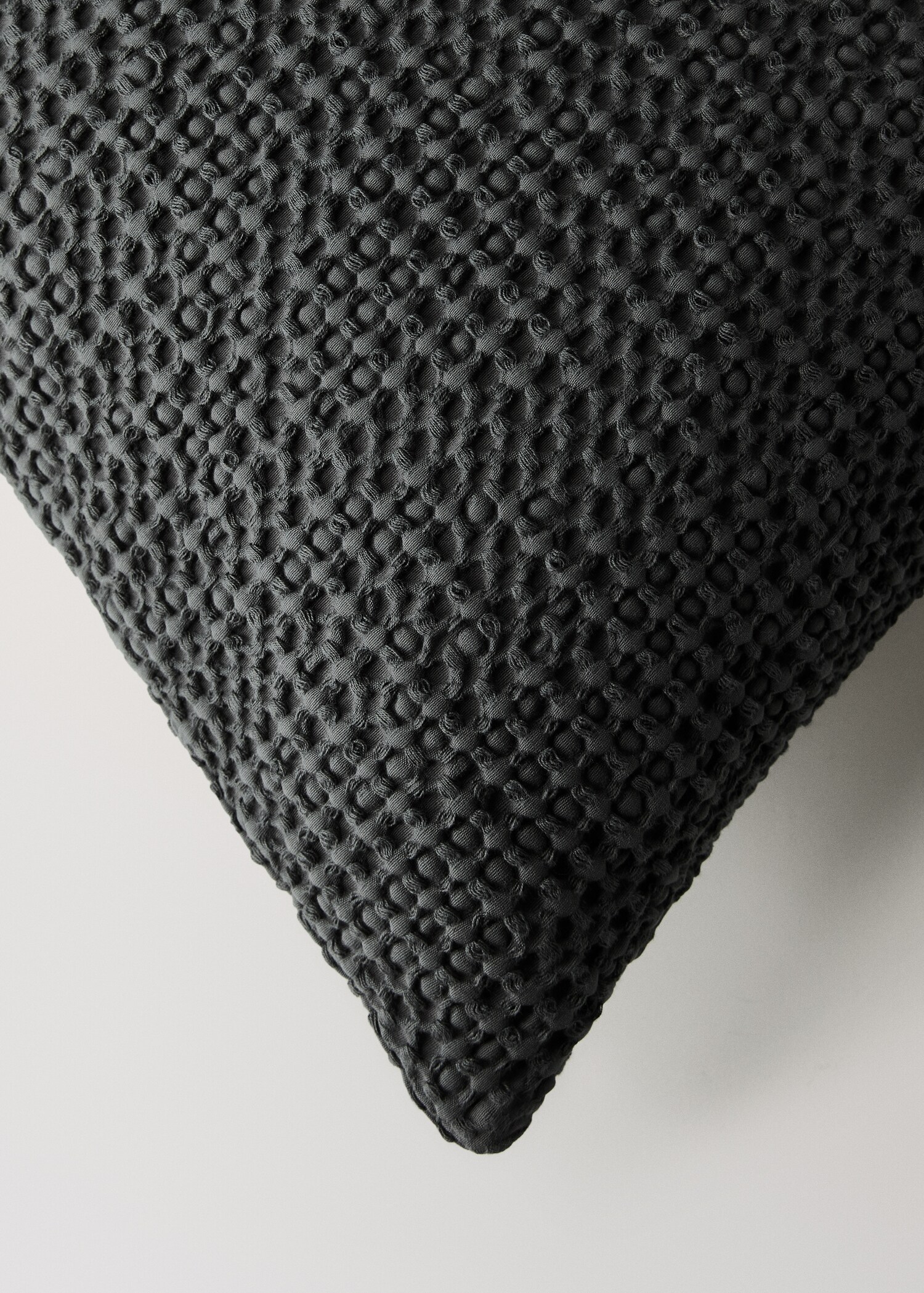 Kuddfodral i styckfärgad våfflad bomull 50 x 50 cm - Detaljer om artikeln 1