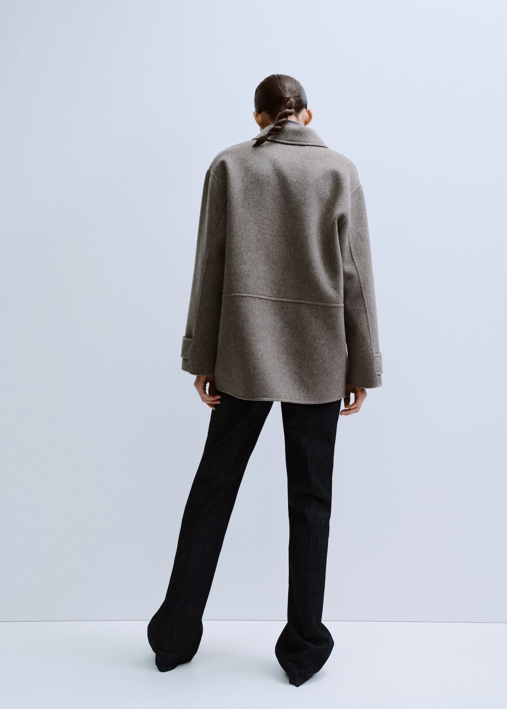 Wool jacket with pockets - image 3