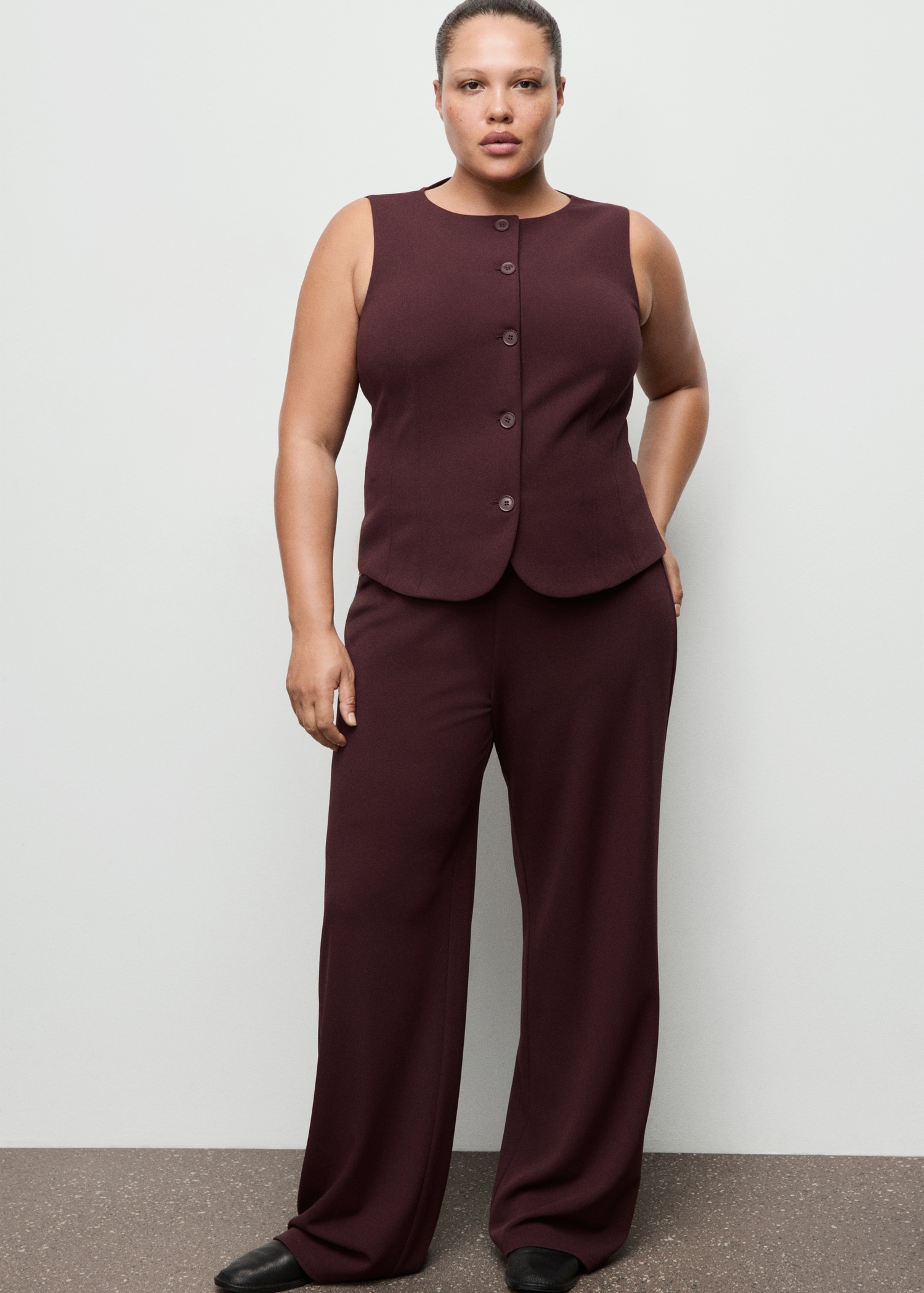 Suit waistcoat with buttons - Details of the article 3