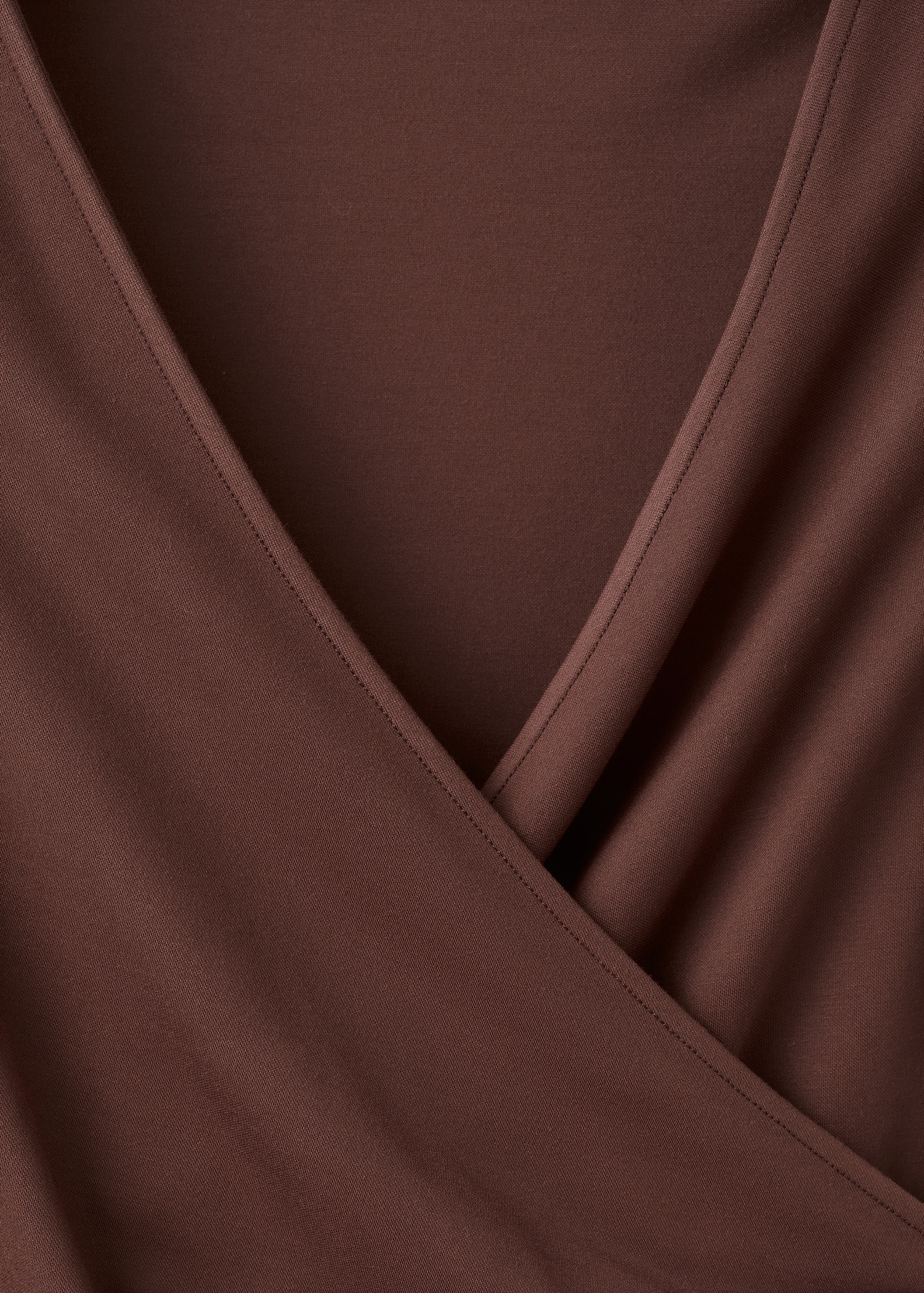 Asymmetric crossover top - Details of the article 8