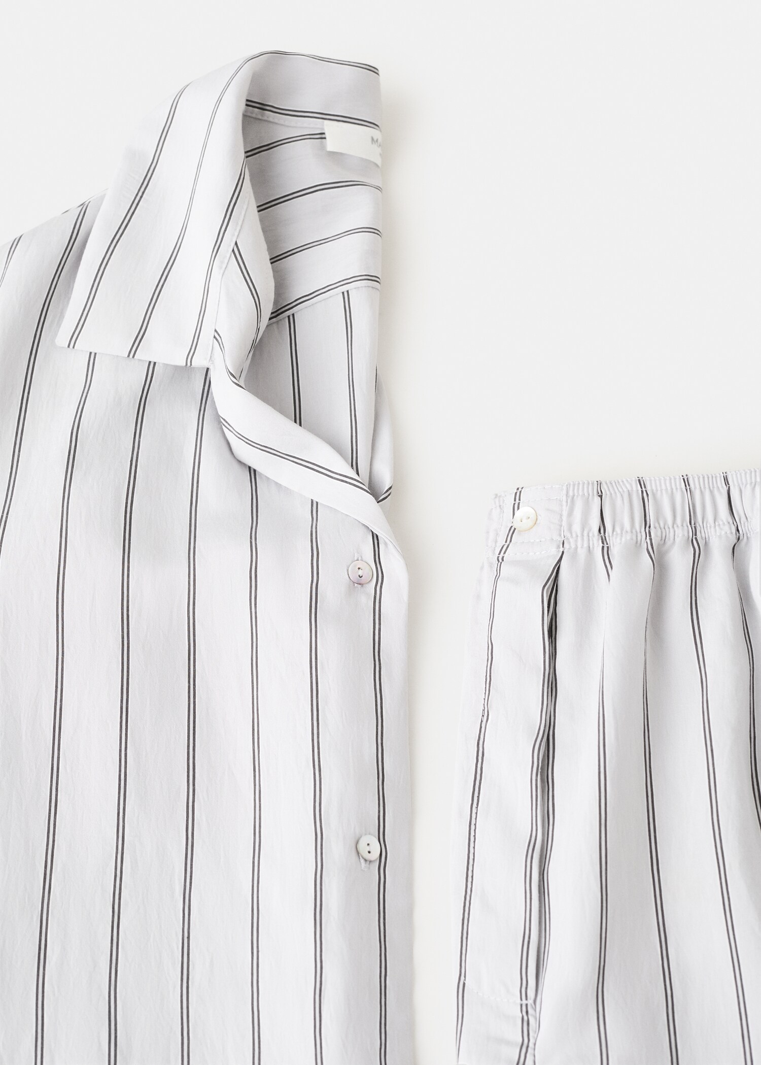 Striped pyjama shorts - Details of the article 0