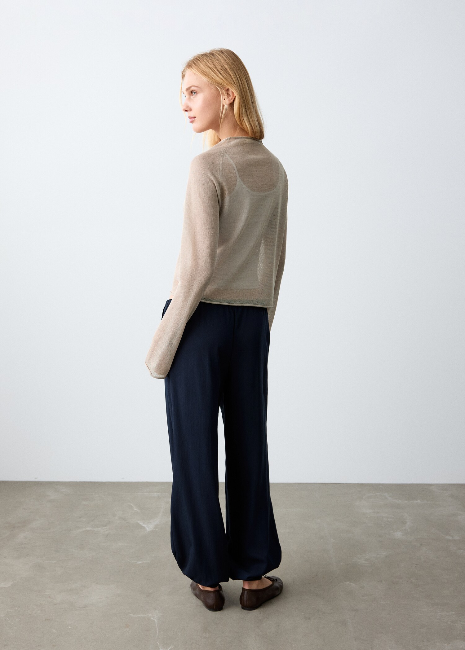 Fine-knit sweater - Reverse of the article