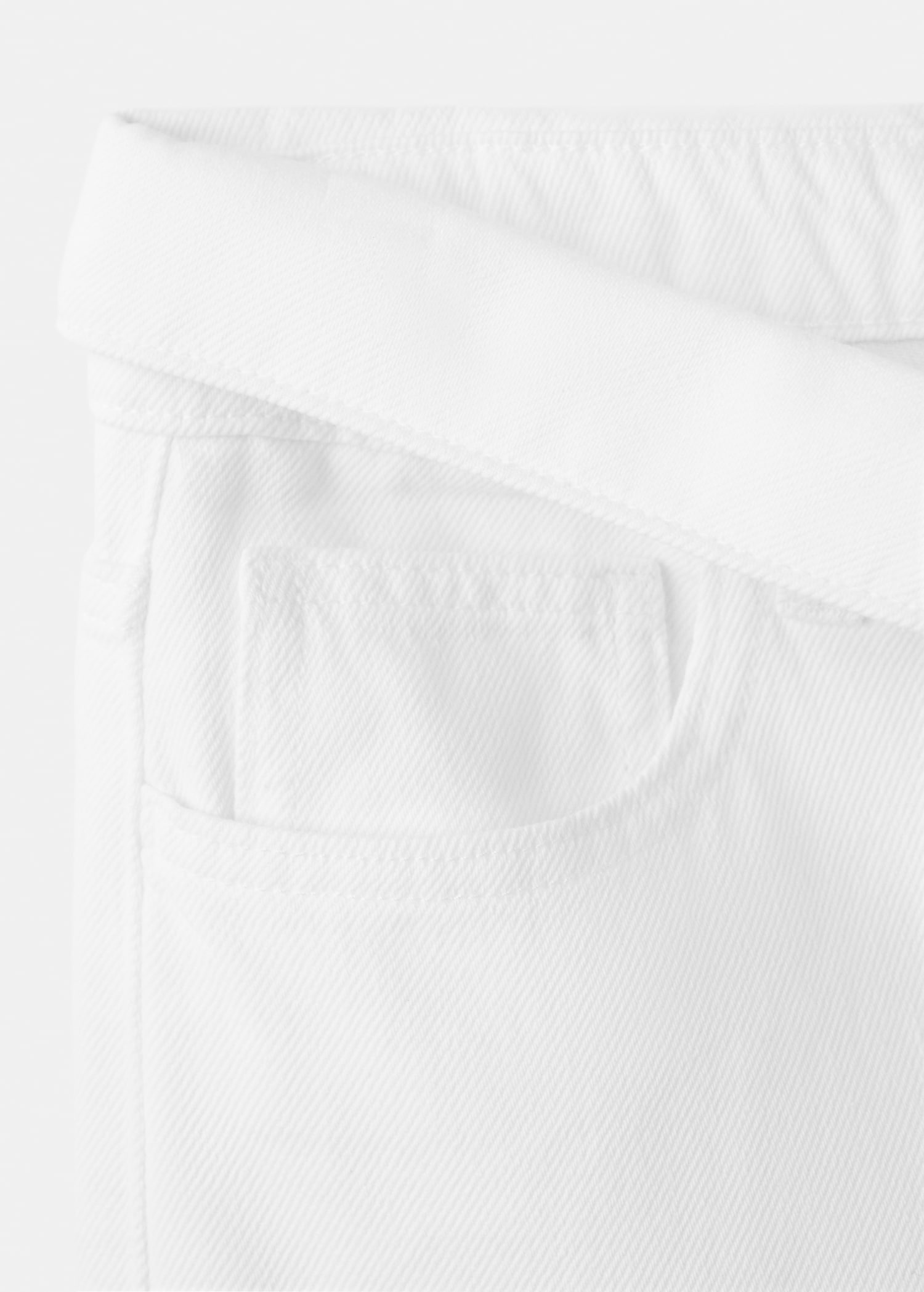 Jean taille basse à revers - Détail de l'article 8