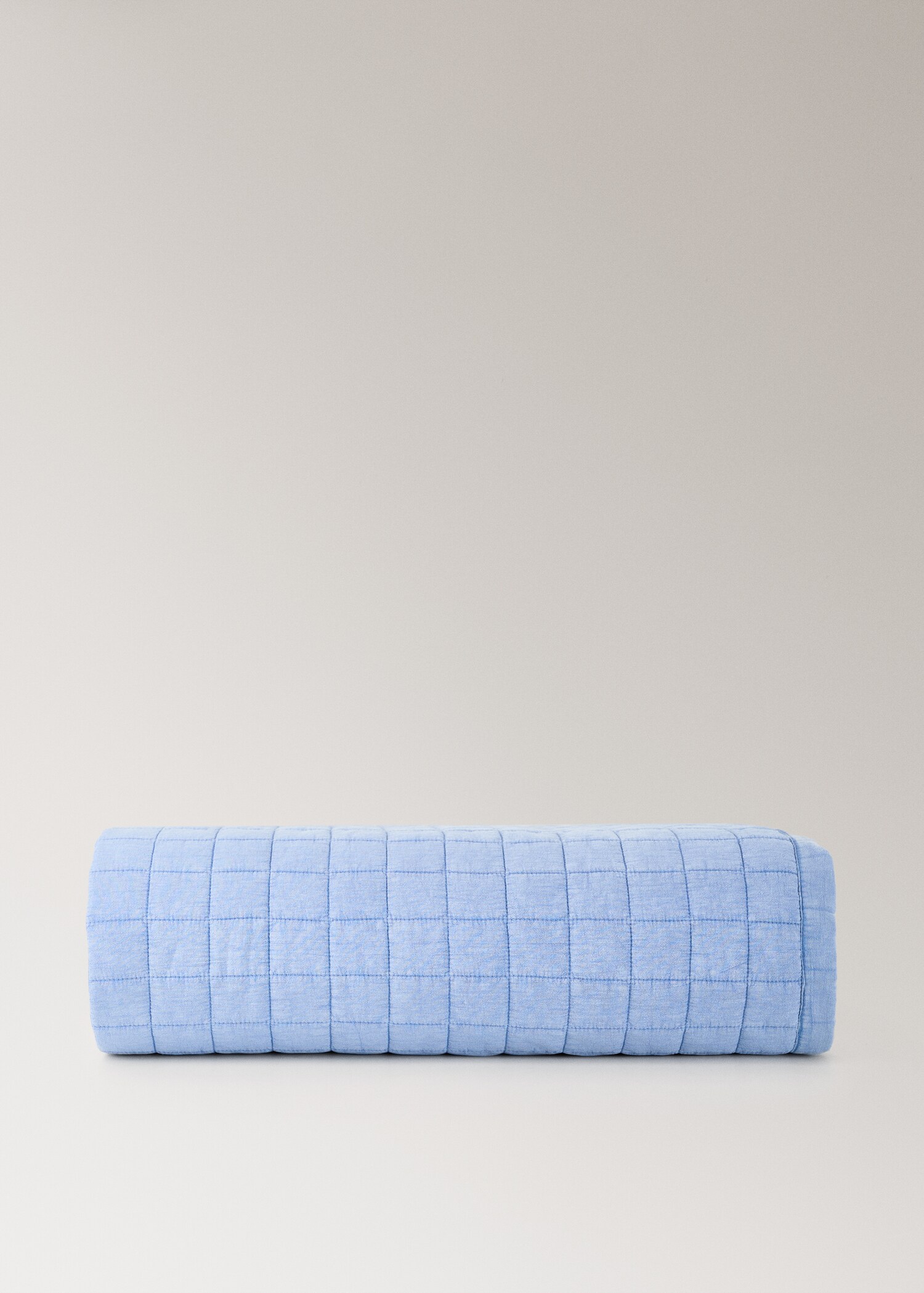 Vadderat barntäcke i bomull med rutmönster - Artikel utan modell