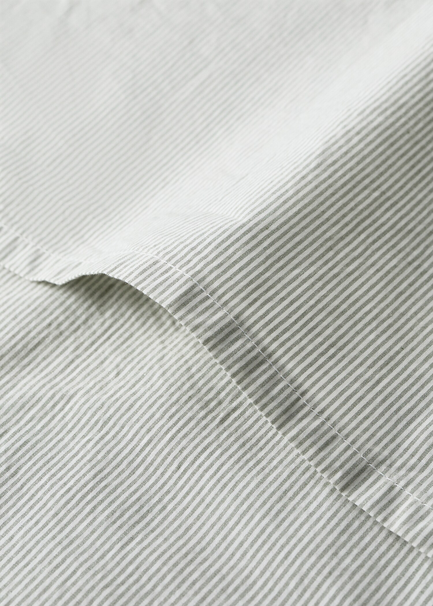 Cot bed duvet cover with fine striped yarn-dyed cotton - Details of the article 1