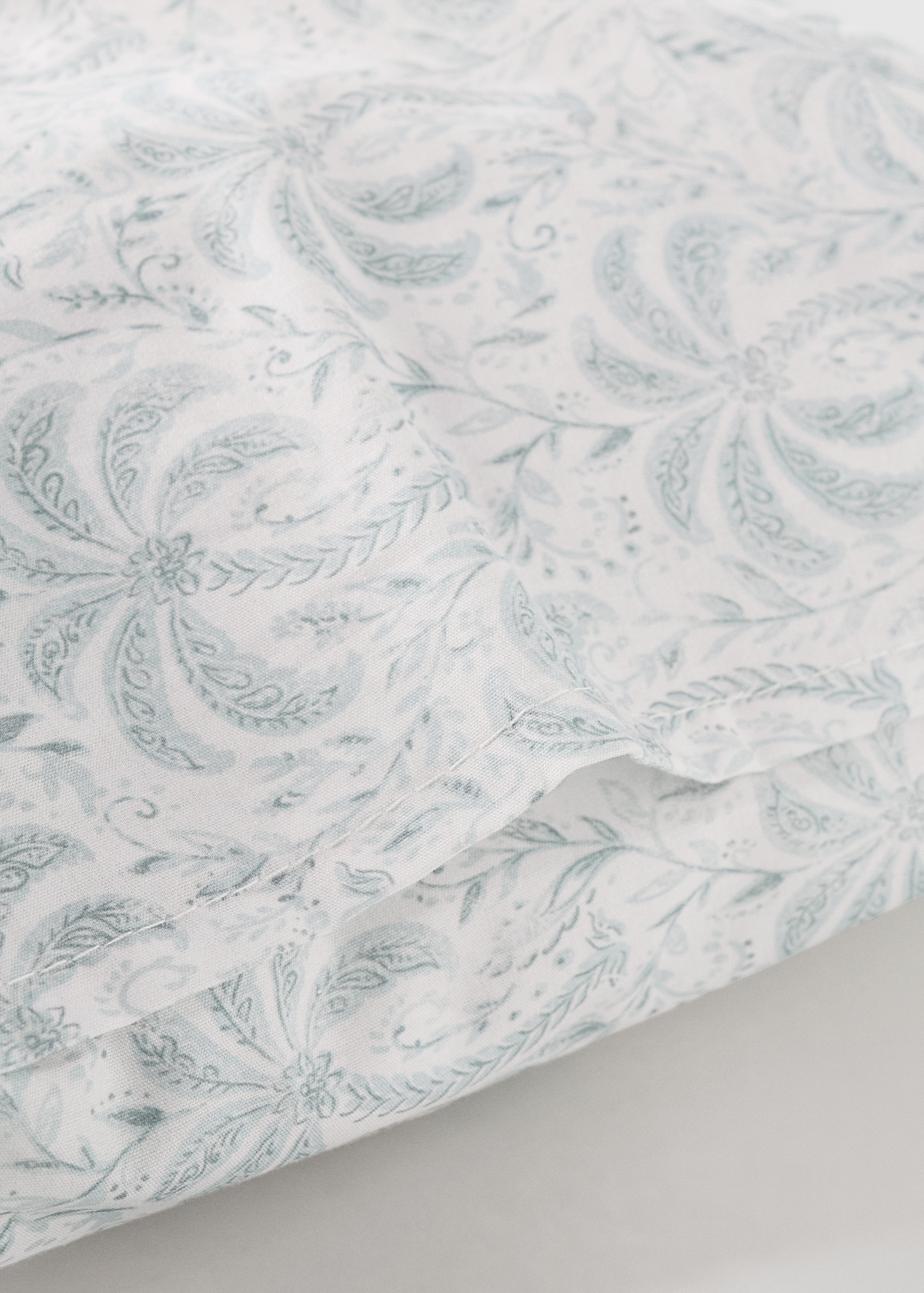 Cot bed pillowcase in percale cotton with palm tree design - Details of the article 1