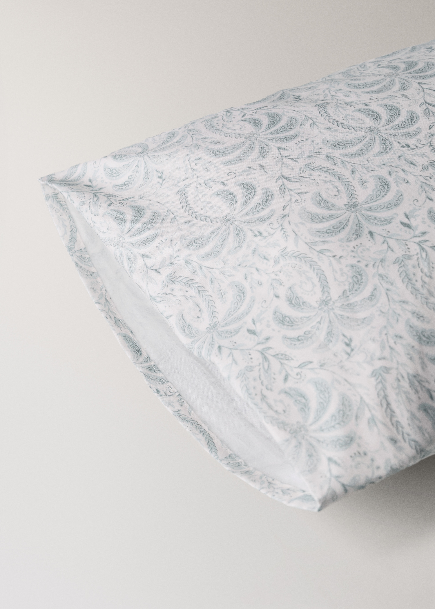 Cot bed pillowcase in percale cotton with palm tree design - Details of the article 2
