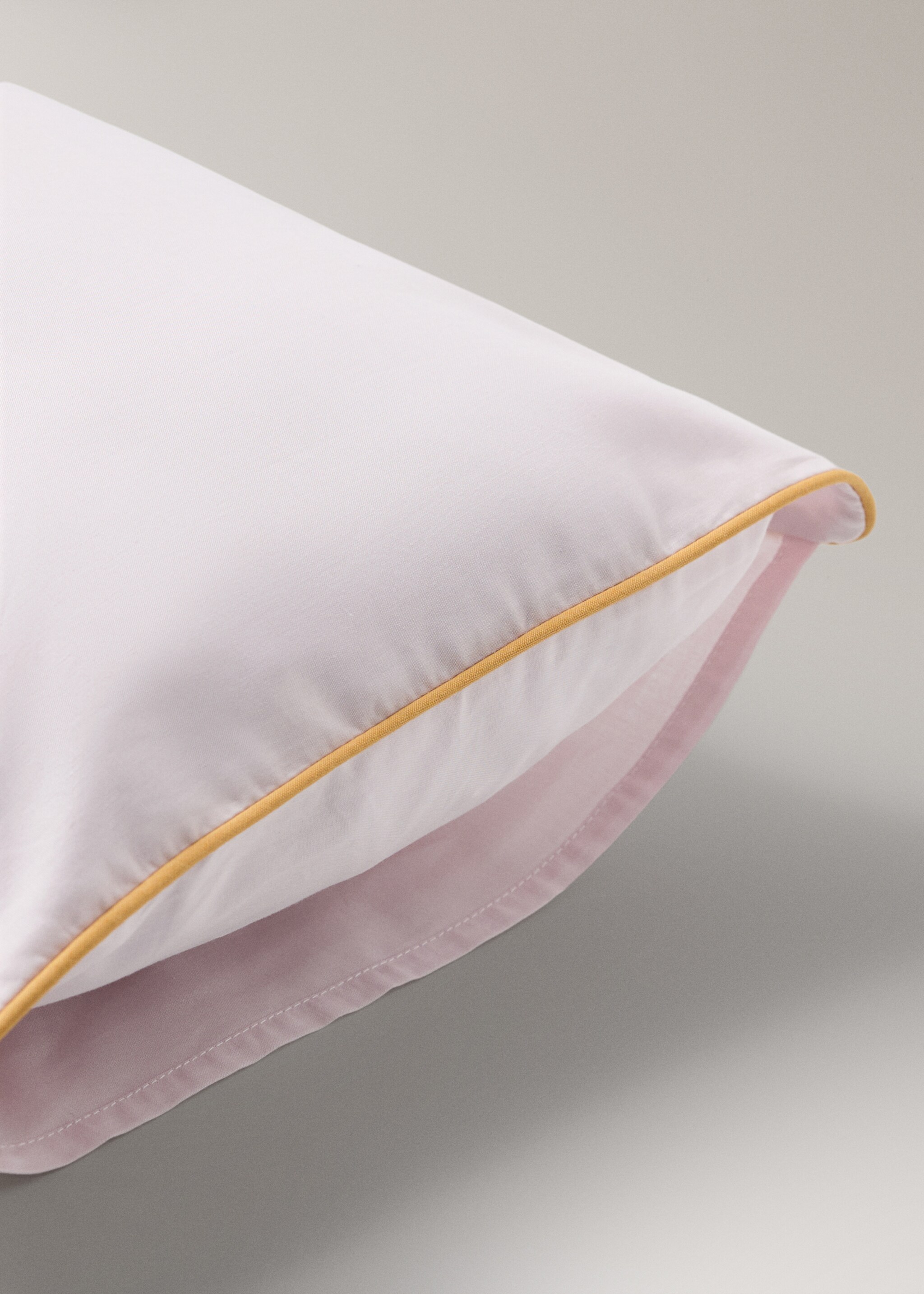 Reversible cotton percale cot pillowcase with contrast piping 30x50 cm - Details of the article 2, Light/Pastel Purple. Ref: 27054067-00.