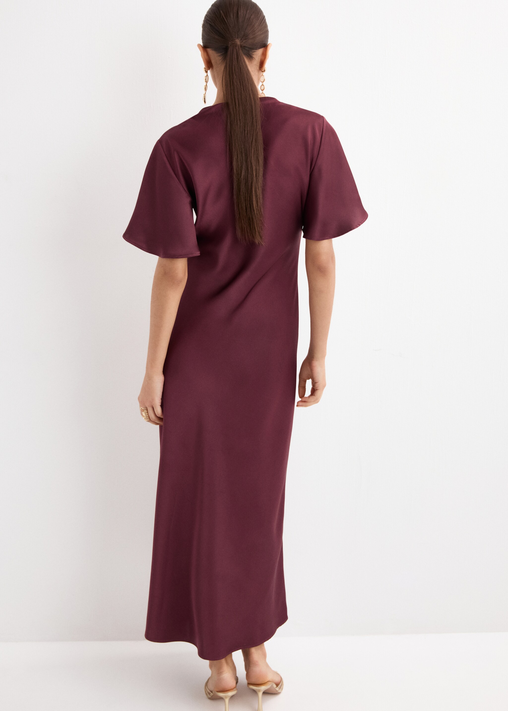Draped neck satin dress - Reverse of the article, Maroon. Ref: 27054076-00.