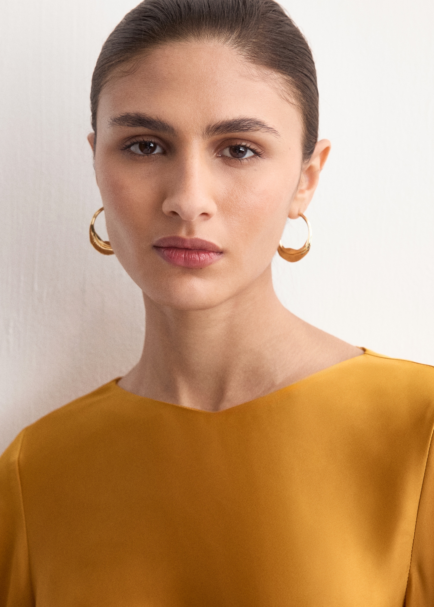 Robe satinée froncée - Détail de l'article 1