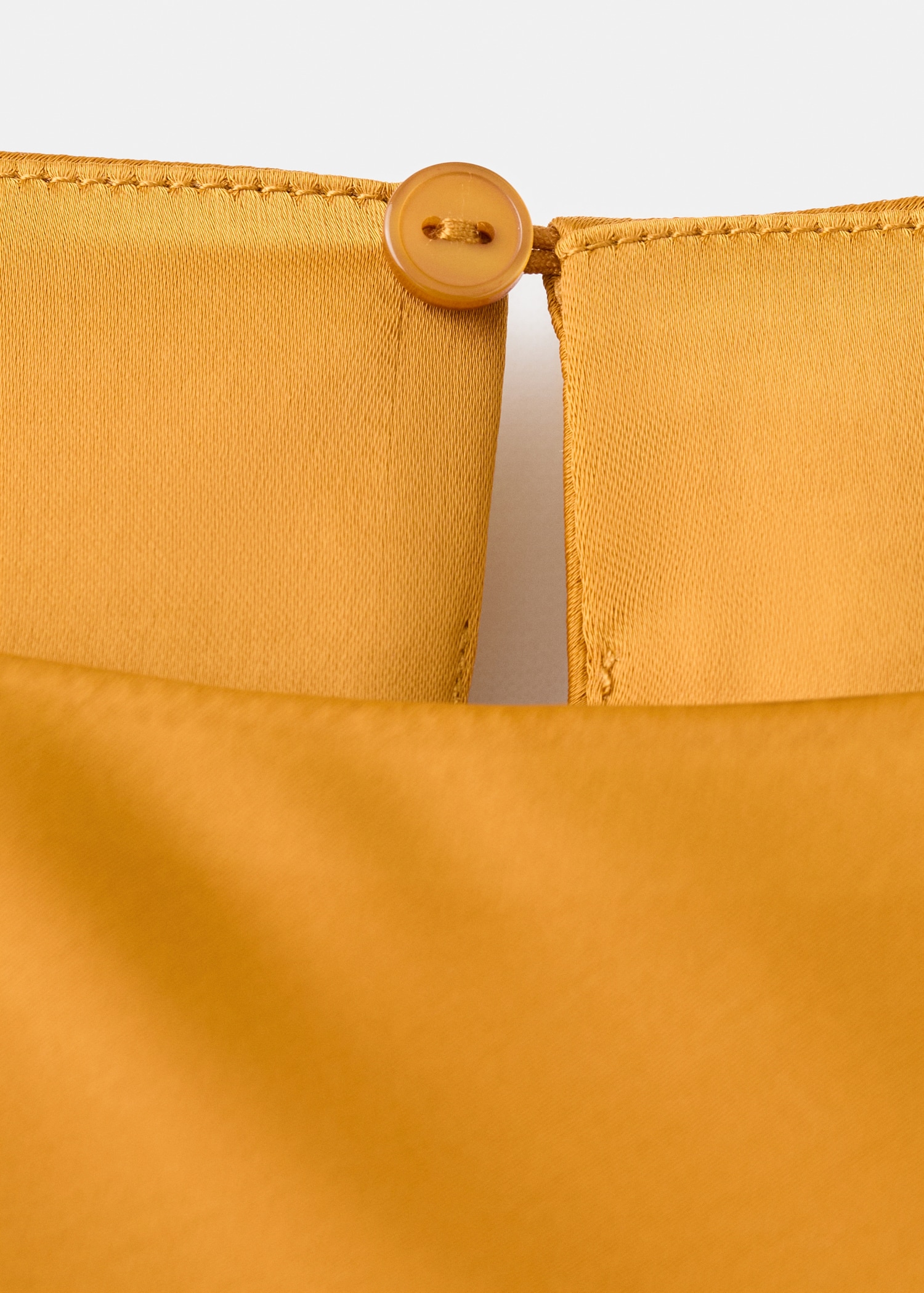 Robe satinée froncée - Détail de l'article 8