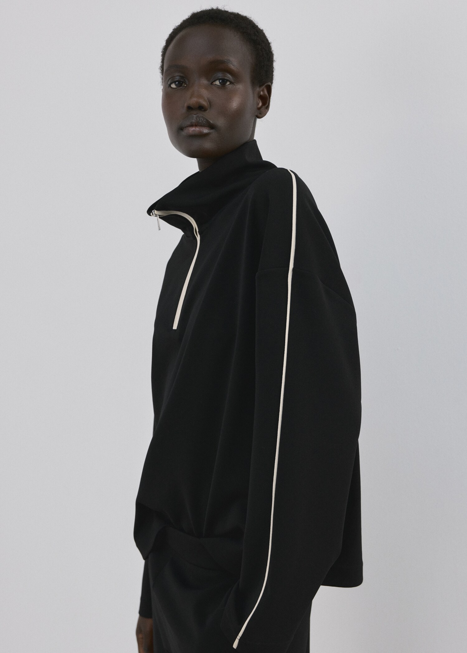 Turtleneck sweatshirt with zip - Medium plane