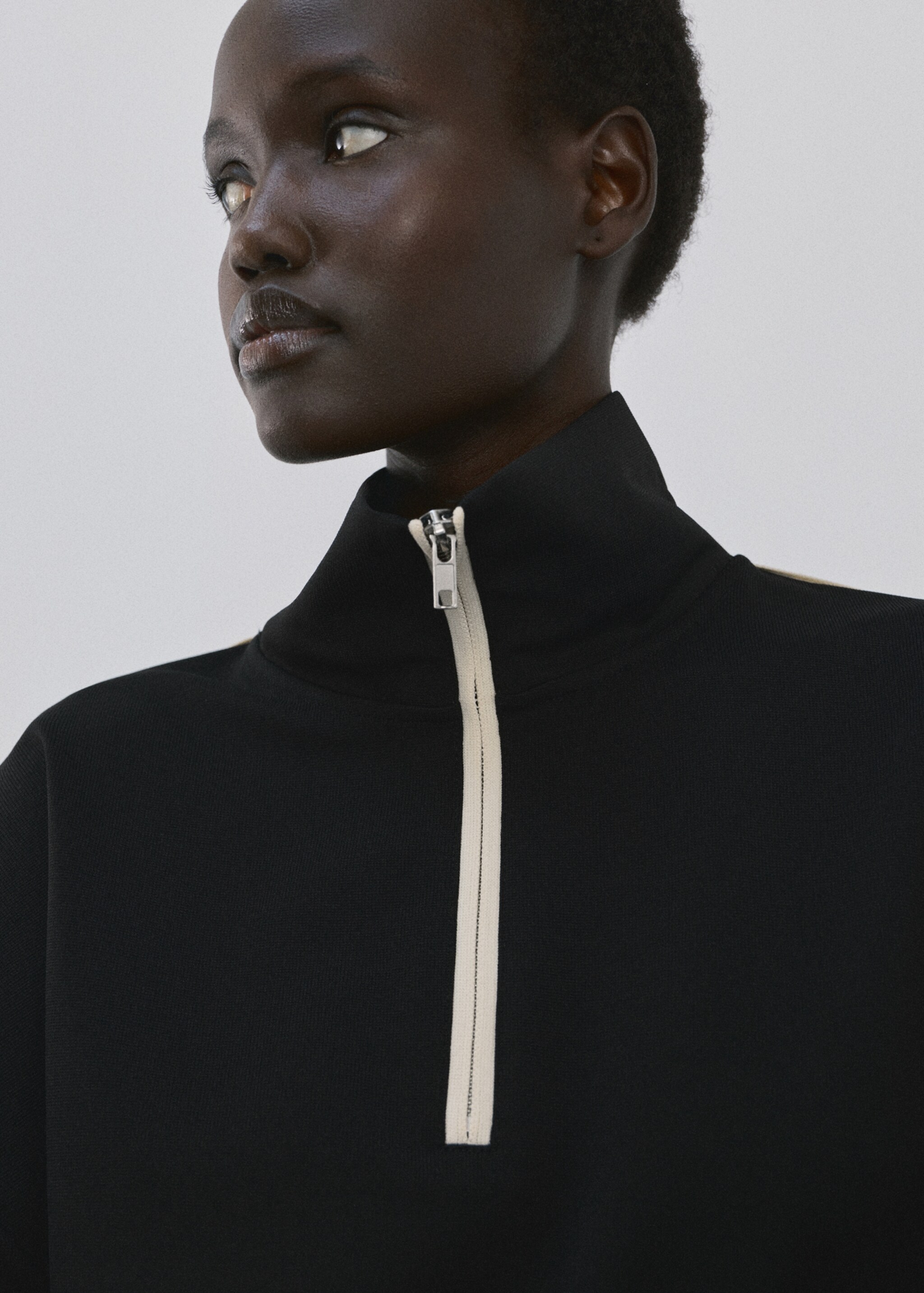 Turtleneck sweatshirt with zip - Details of the article 1, Black. Ref: 27054079-00.