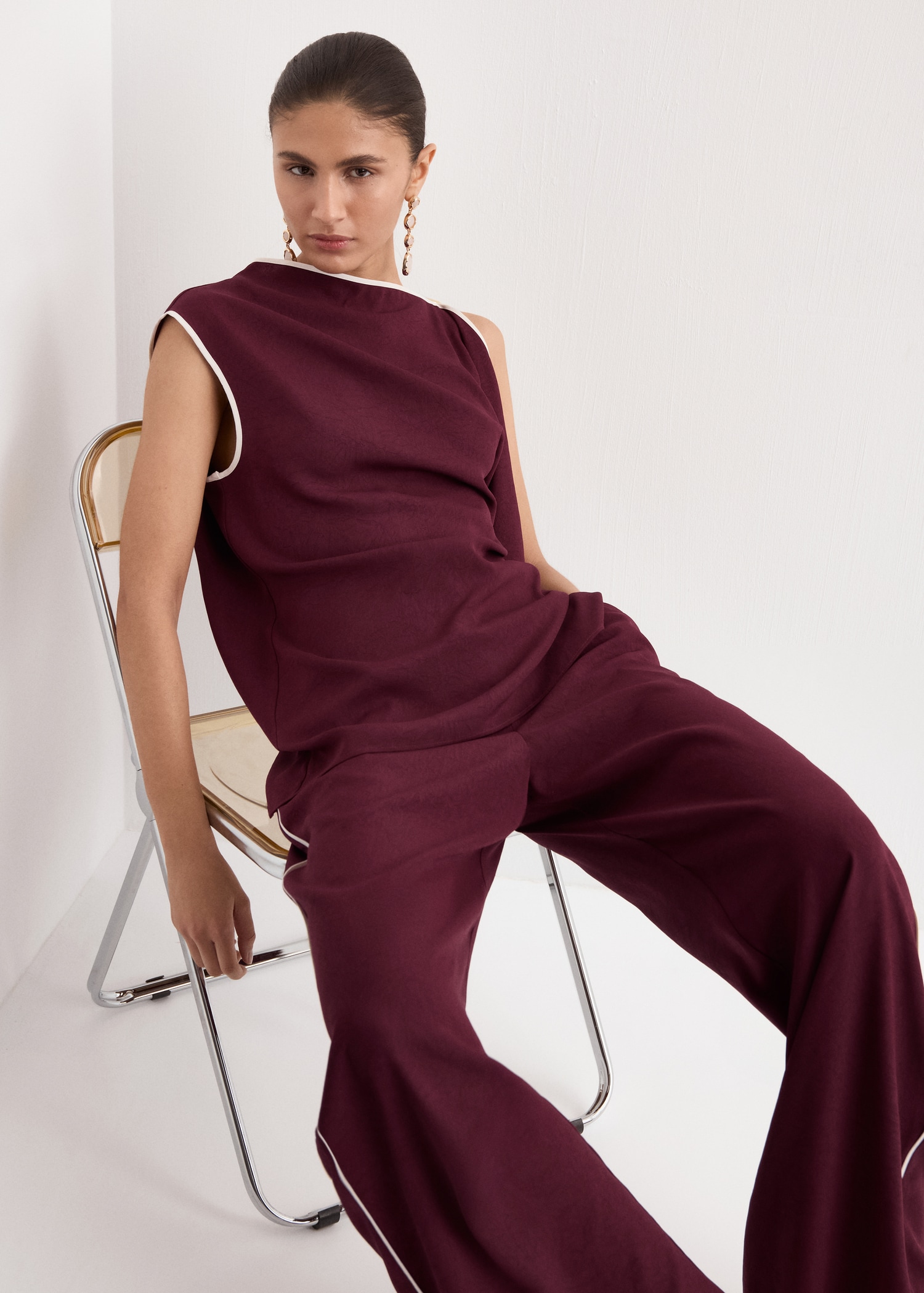 Contrast stripe straight trousers - Details of the article 2