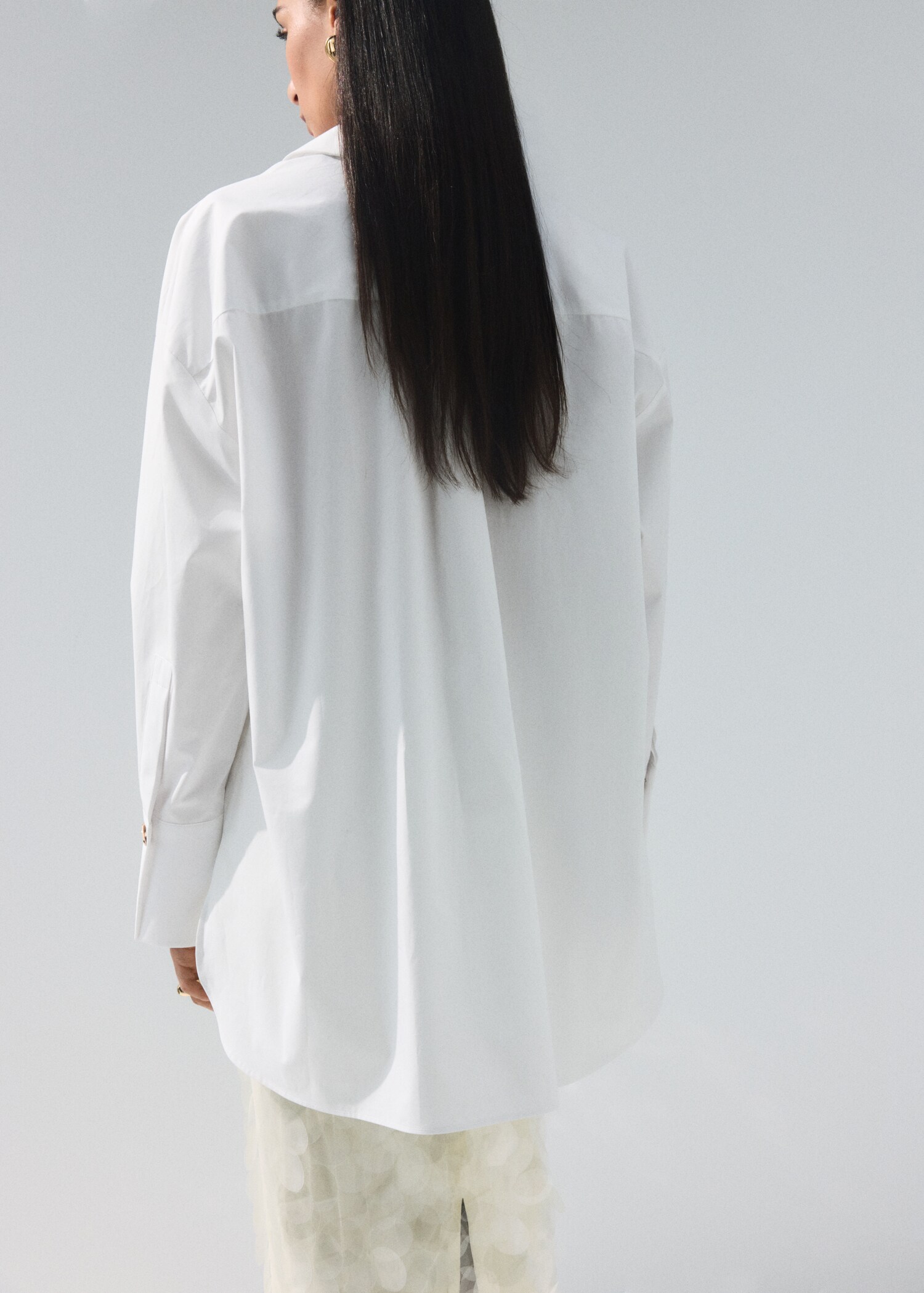 Oversize cotton shirt - Reverse of the article