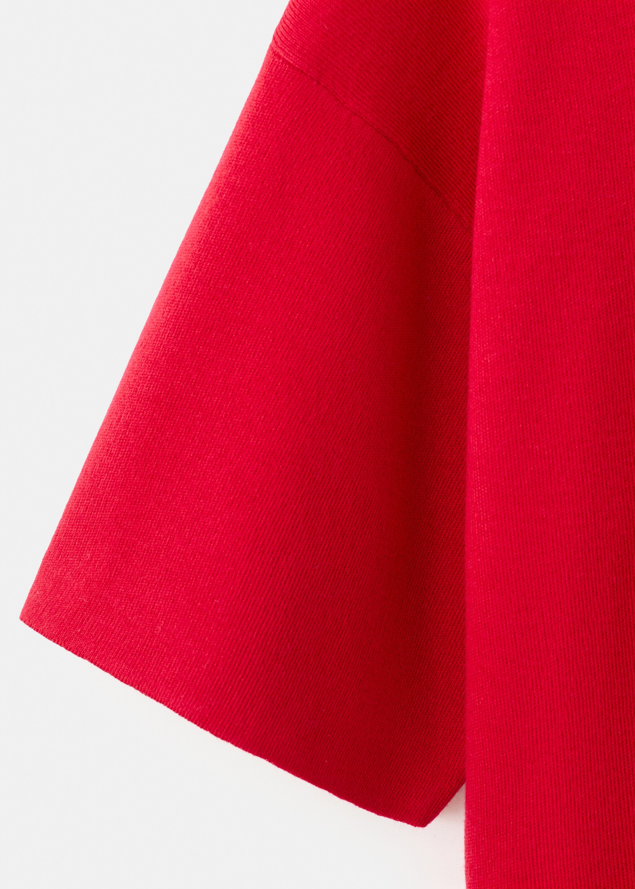 Oversize short sleeve sweater - Details of the article 8, Red. Ref: 27054089-00.