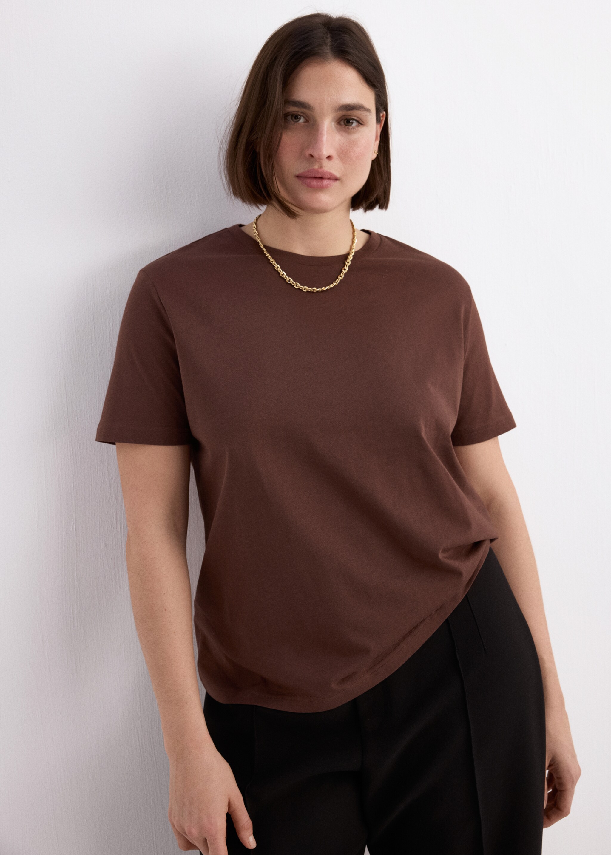 Short-sleeved cotton t-shirt - Details of the article 5, Russet. Ref: 27054090-00.