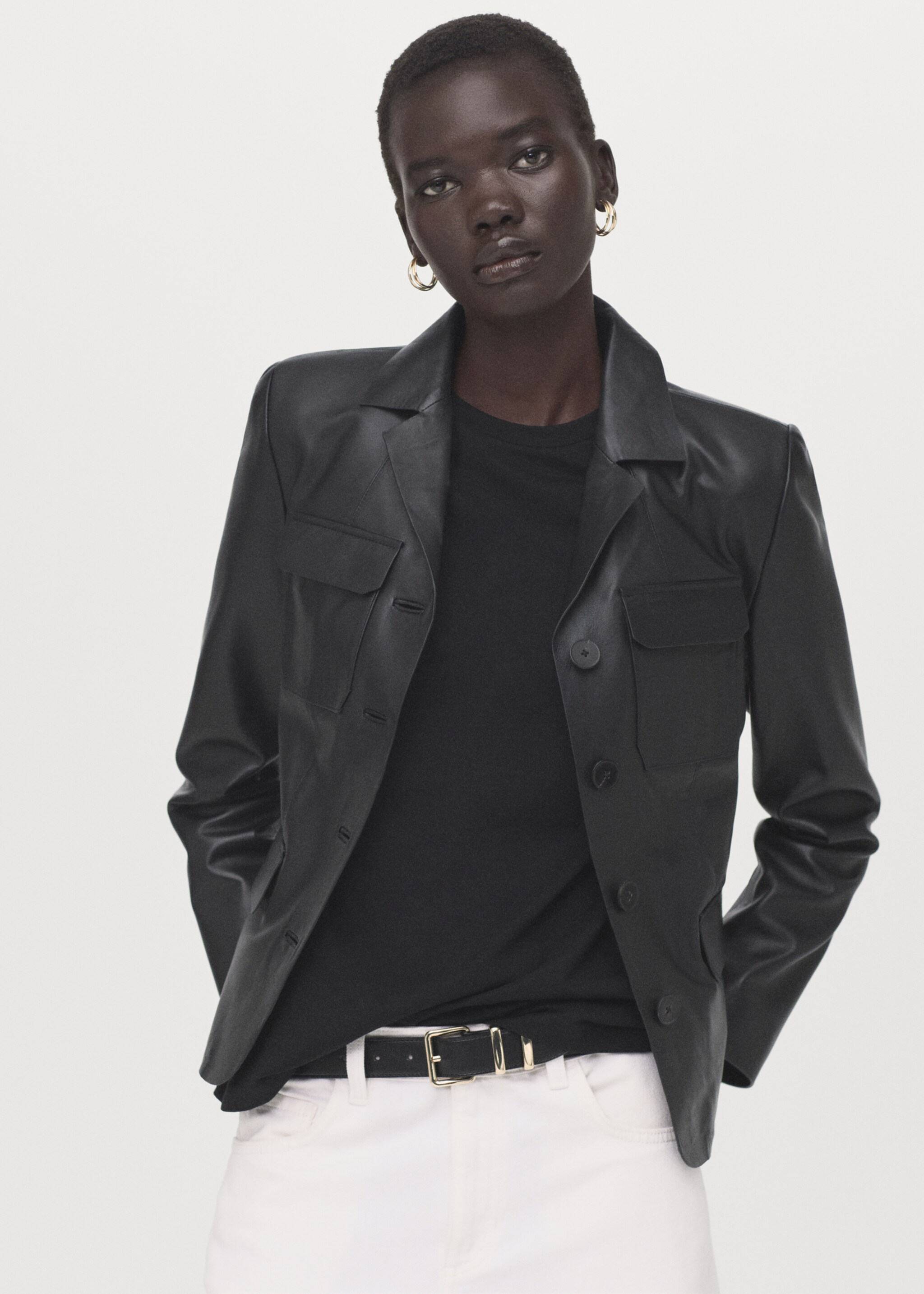 Short-sleeved cotton t-shirt - Details of the article 2, Black. Ref: 27054090-00.