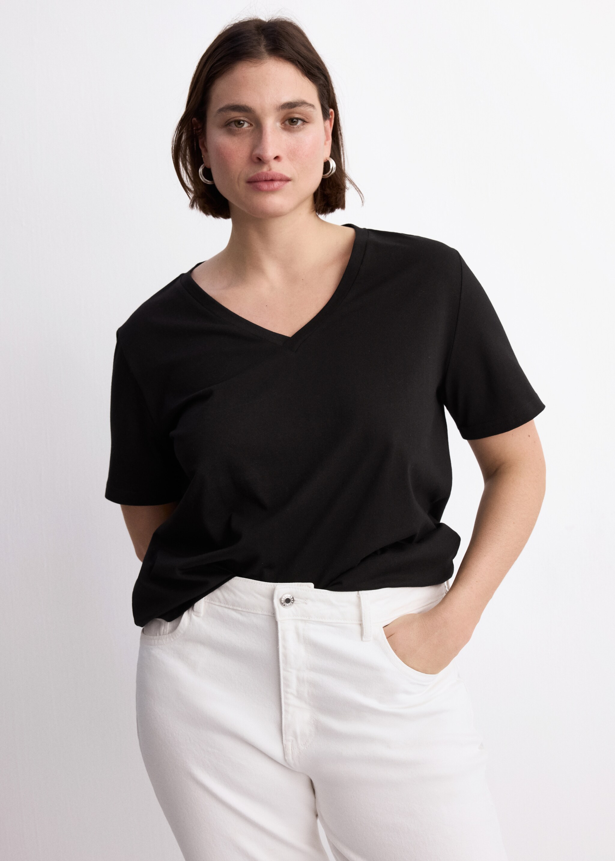 Short-sleeved cotton t-shirt - Details of the article 4, Black. Ref: 27054090-00.