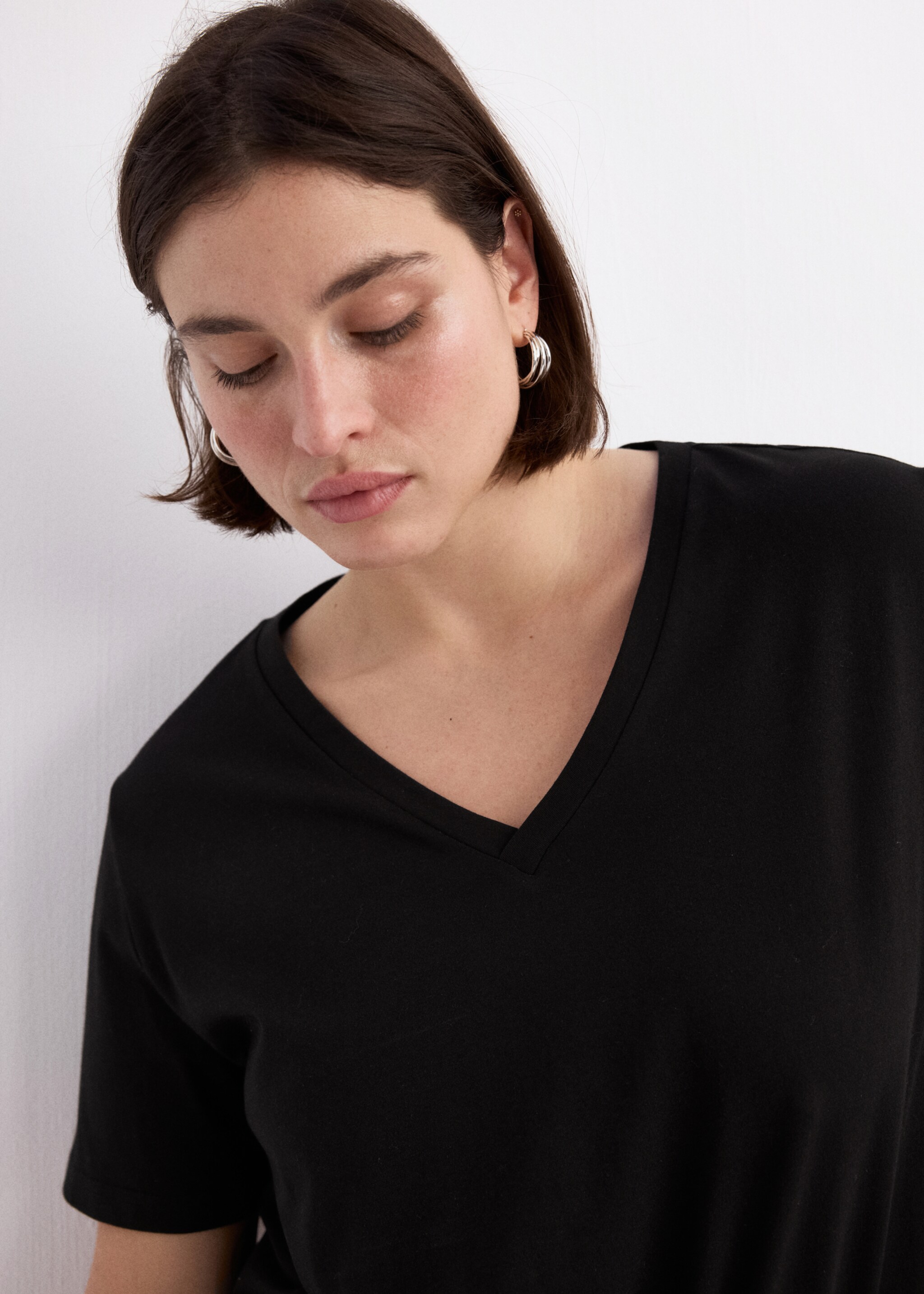 Short-sleeved cotton t-shirt - Details of the article 5, Black. Ref: 27054090-00.