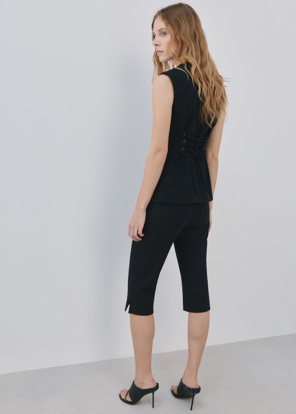 Fitted suit waistcoat - image 5
