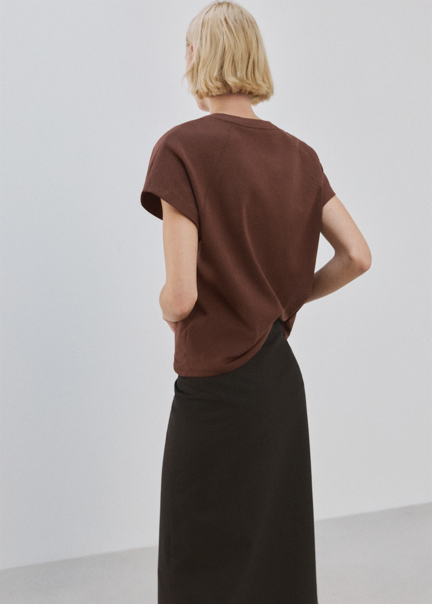 Short-sleeved cotton t-shirt - Reverse of the article