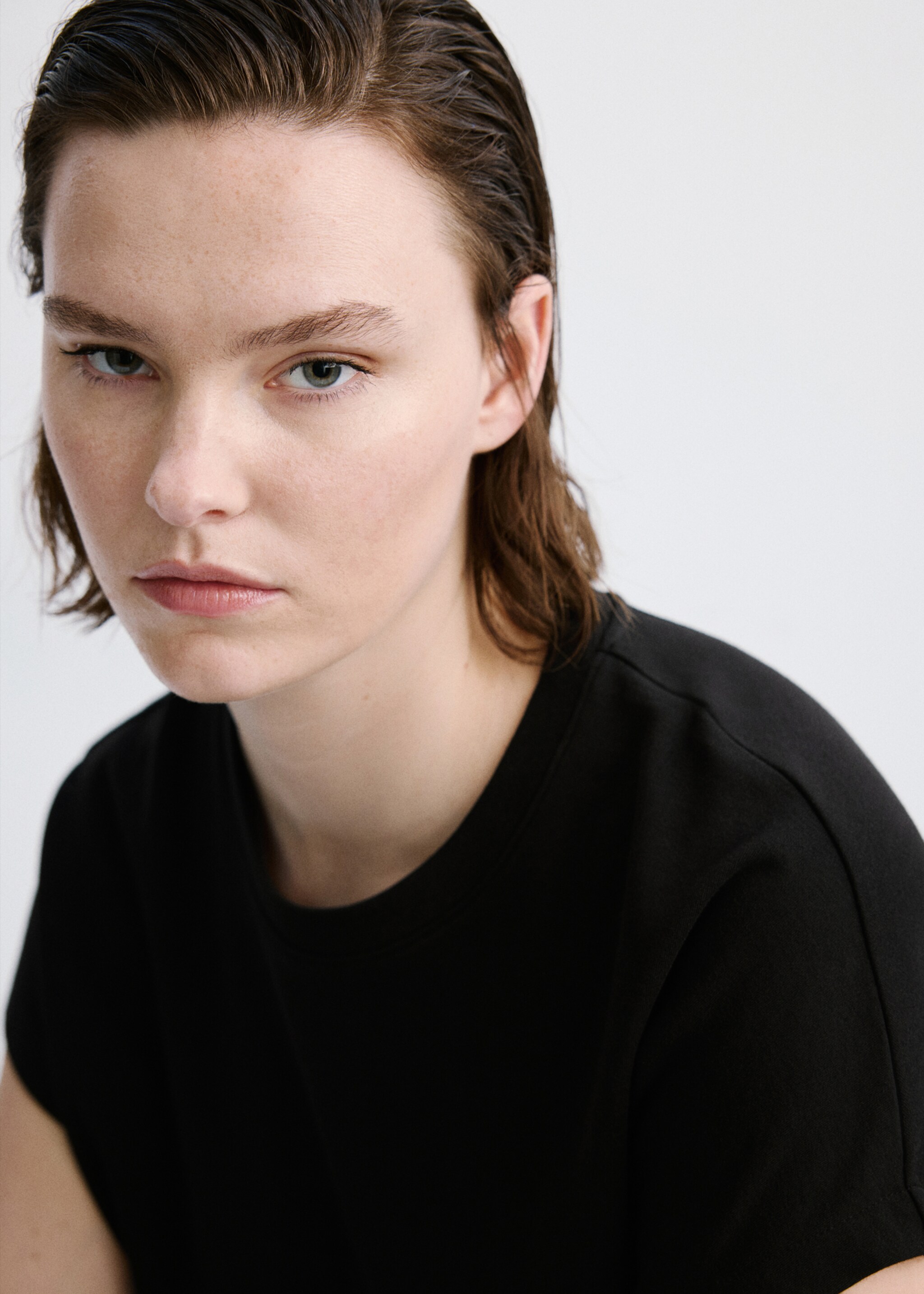 Short-sleeved cotton t-shirt - Details of the article 4, Black. Ref: 27054096-00.