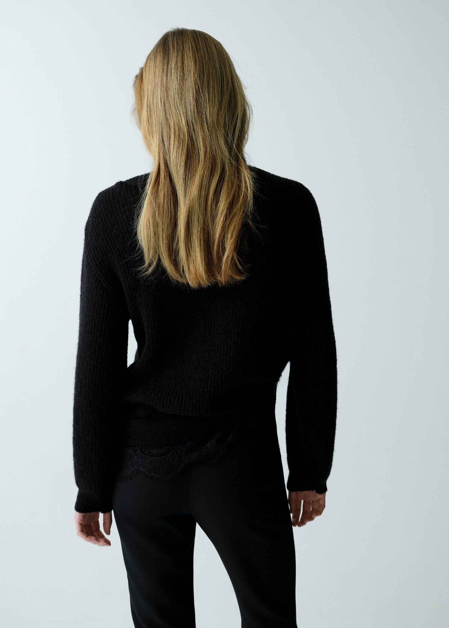 Lace knit sweater - Reverse of the article