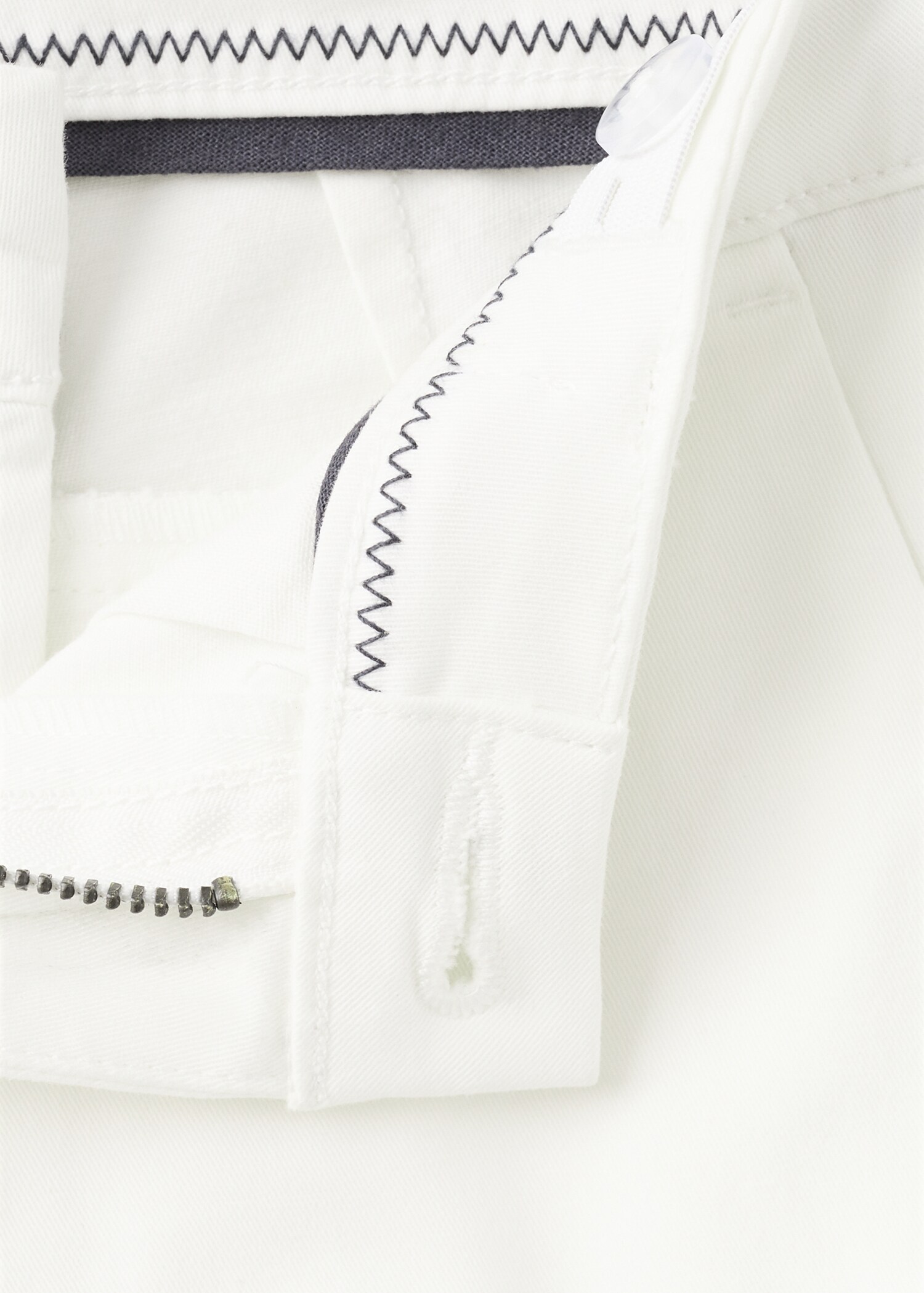 Chino trousers hem - Details of the article 8