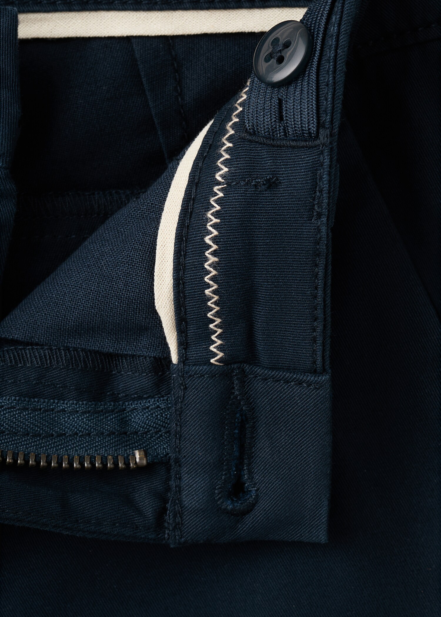 Chino trousers hem - Details of the article 8