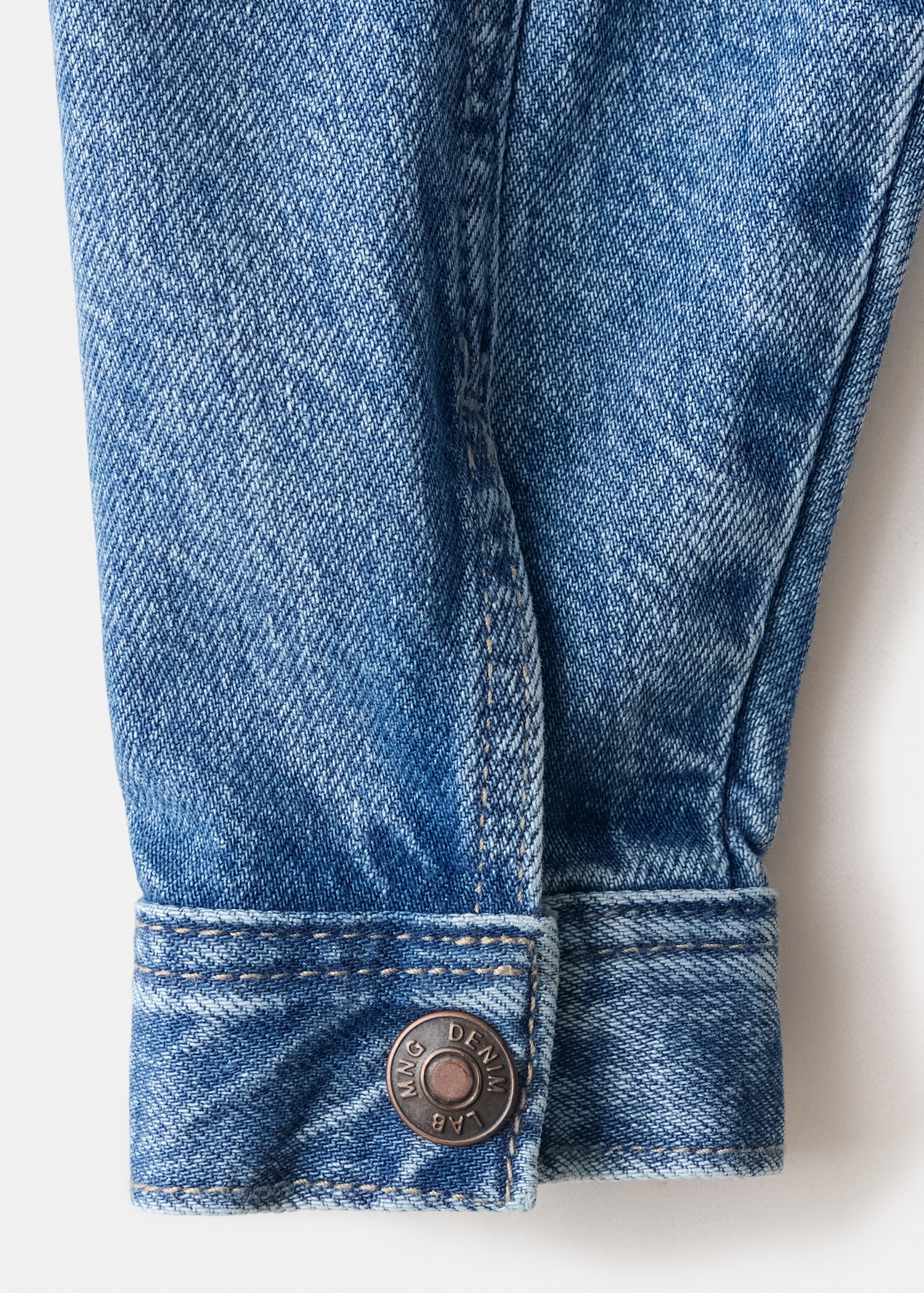 Джинсова куртка - Детальніше про товар 0