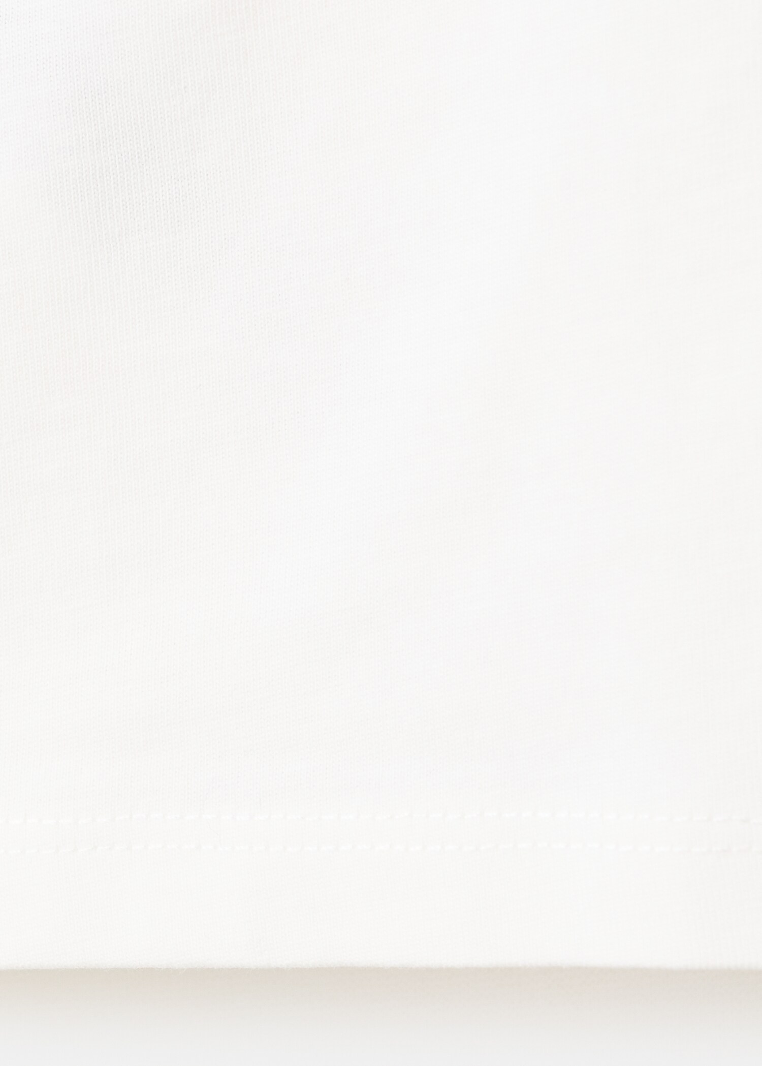 T-shirt avec texte en relief - Détail de l'article 0