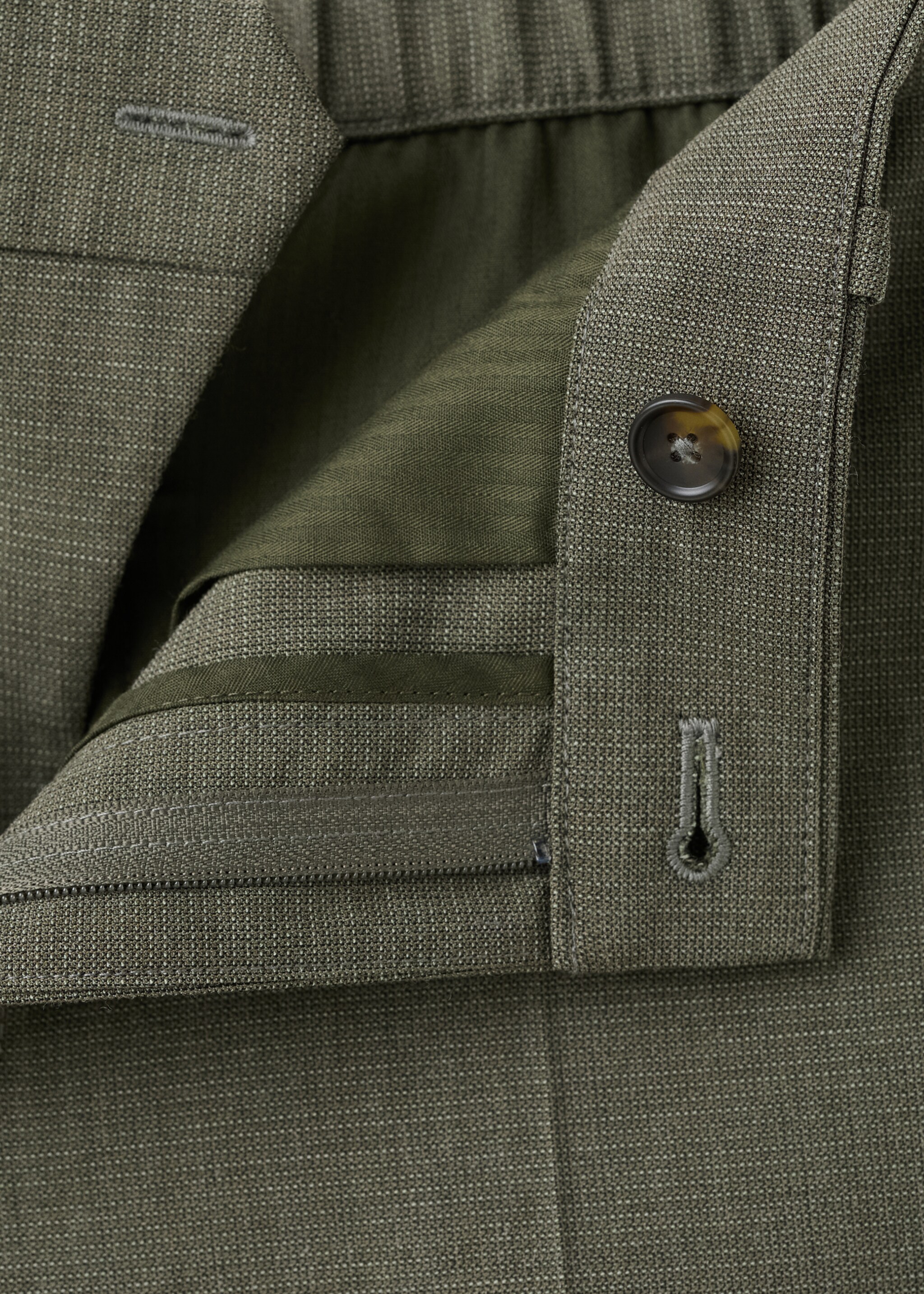 Pantalon slim fit cropped - Détail de l'article 0, Olive. Ref: 27054409-00.