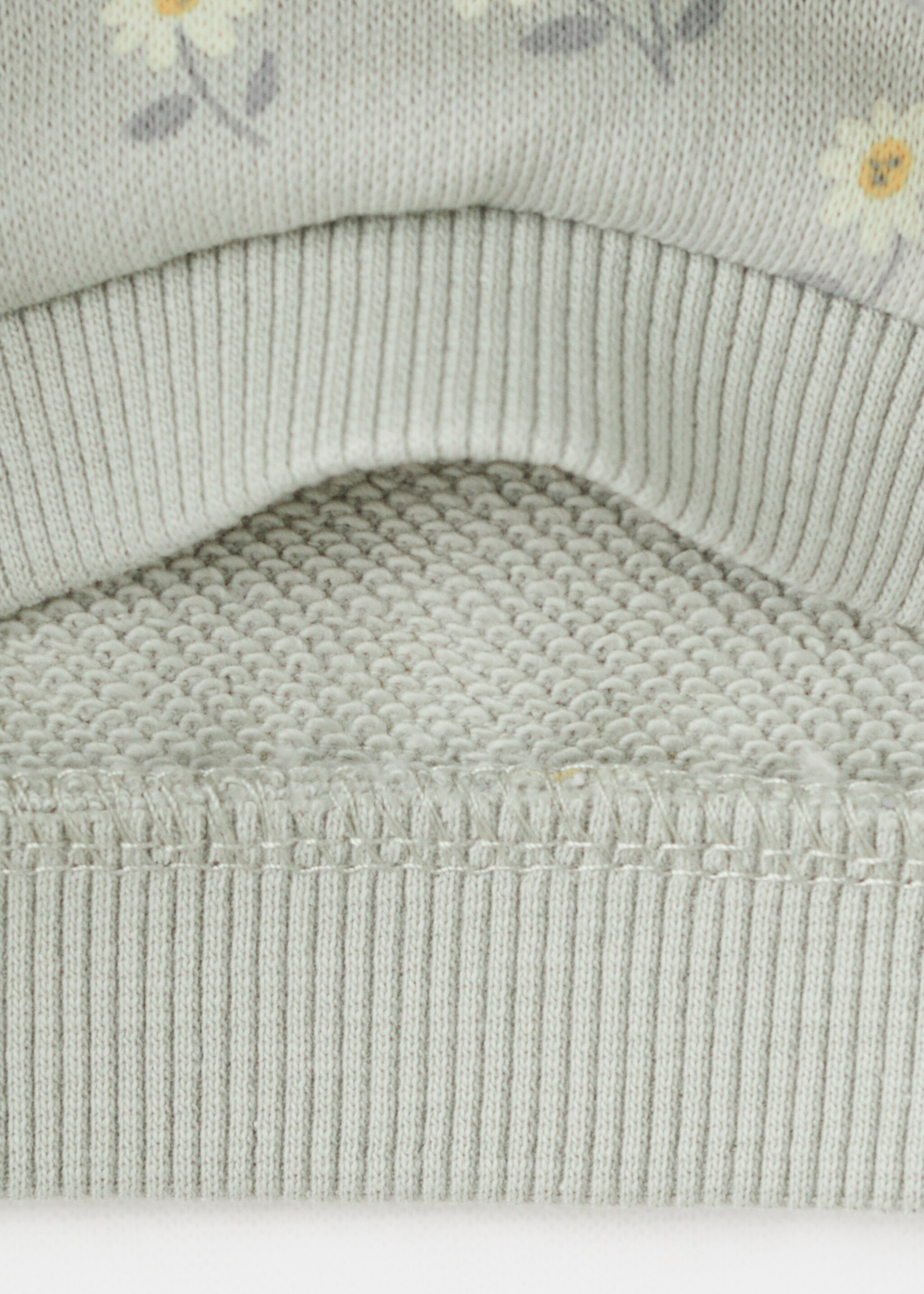 Floral printed sweatshirt - Details of the article 0, Green. Ref: 27054411-00.