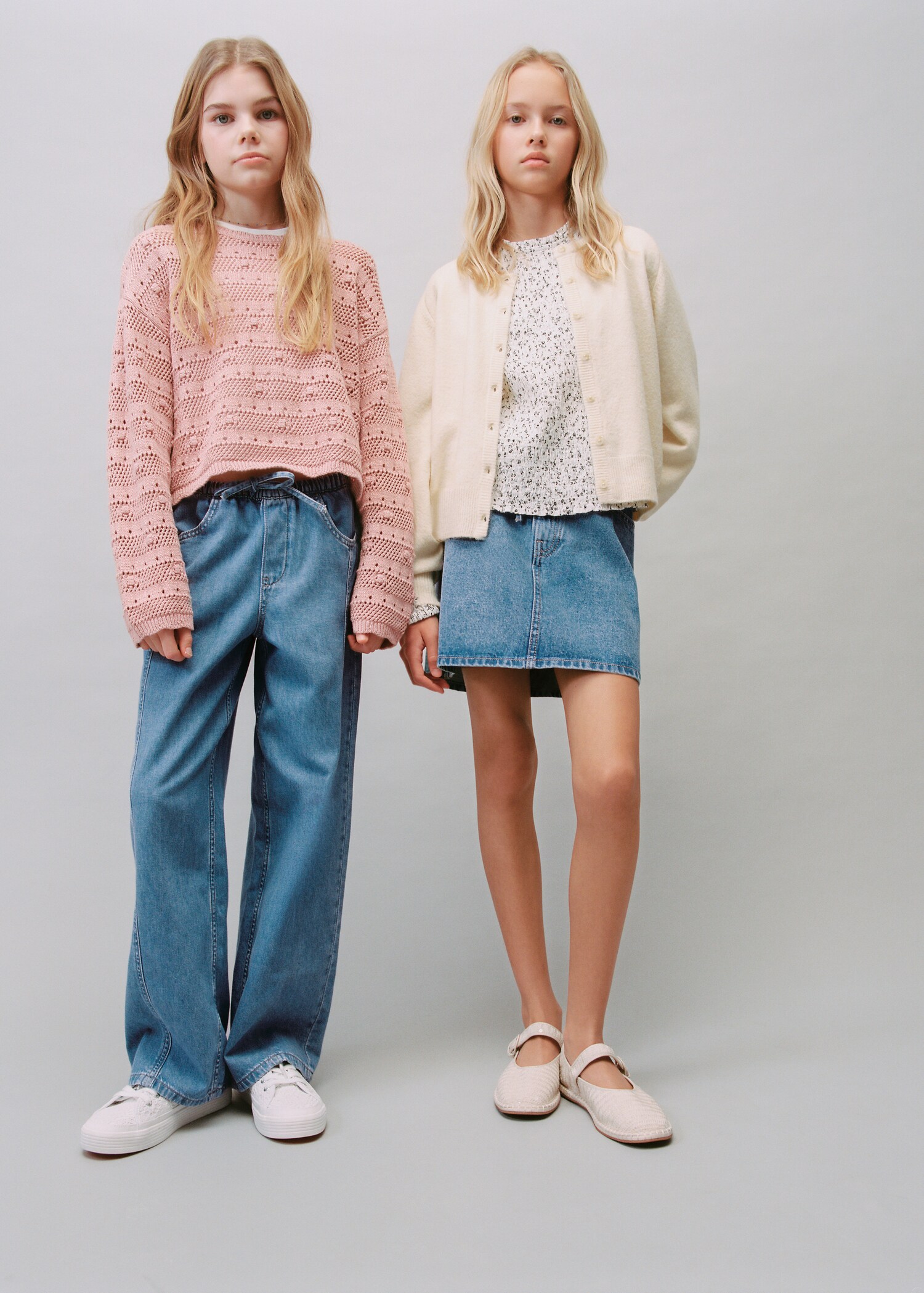 Wide-leg jeans with seam detail - Details of the article 6