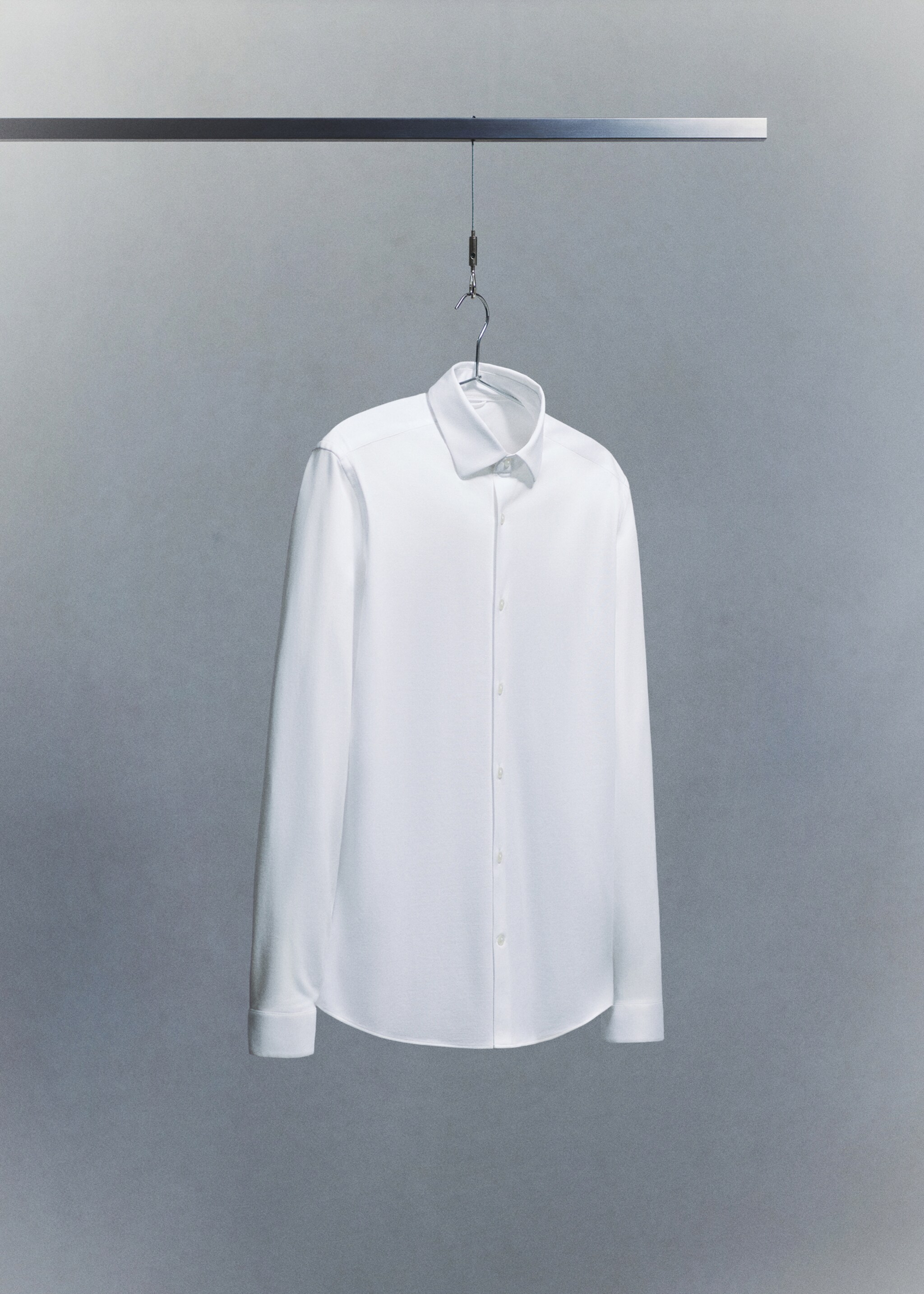 Chemise slim fit en coton comfort stretch sans repassage - Détail de l'article 9, Blanc. Ref: 27054422-00.