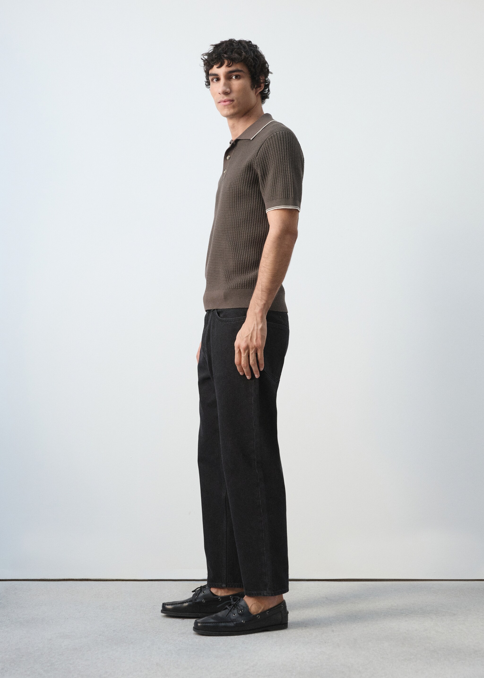 Polo punto fino espiga - Detalle del artículo 2, Chocolate. Ref: 27054424-00.