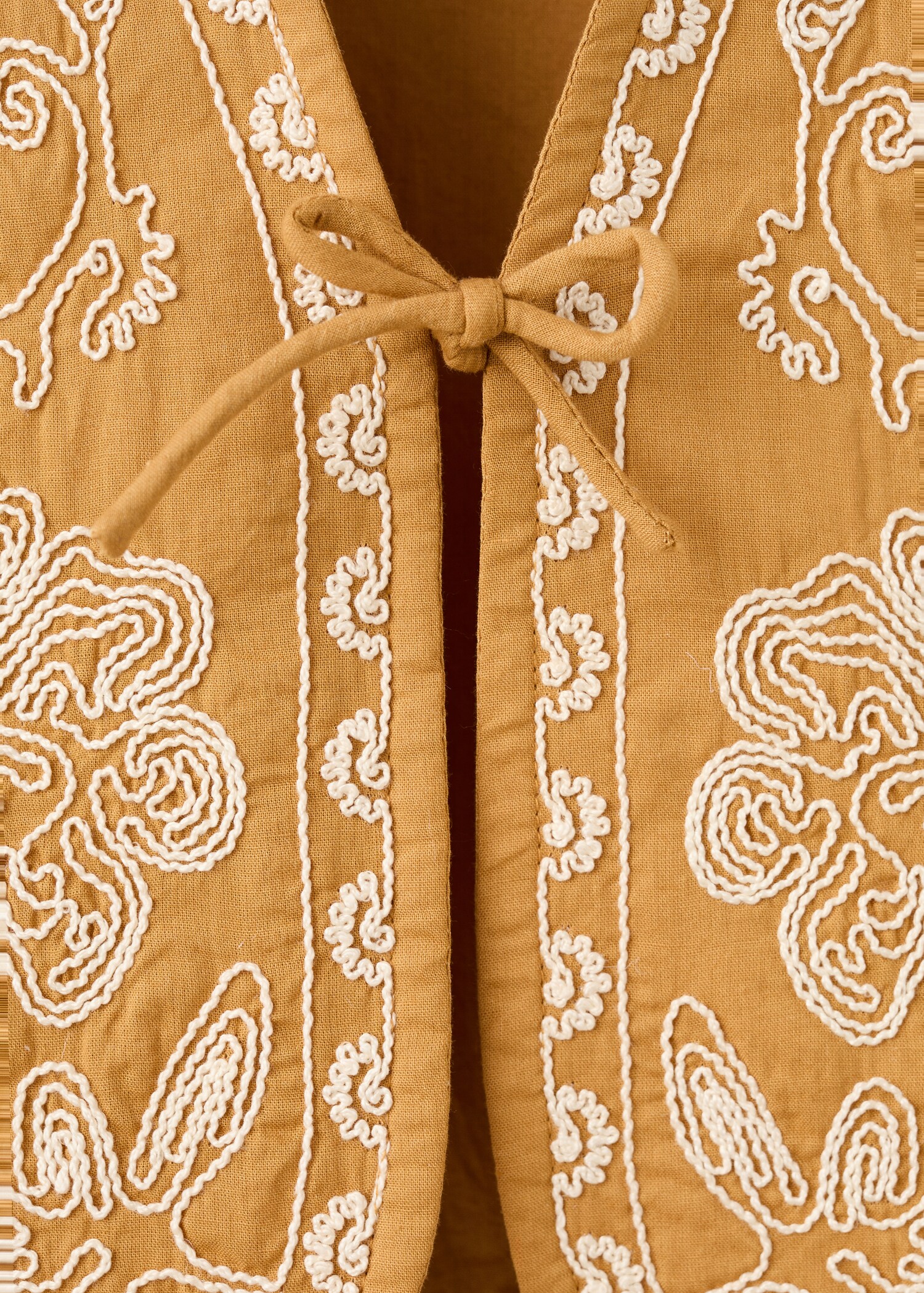 Chaleco bordado flores - Detalle del artículo 8