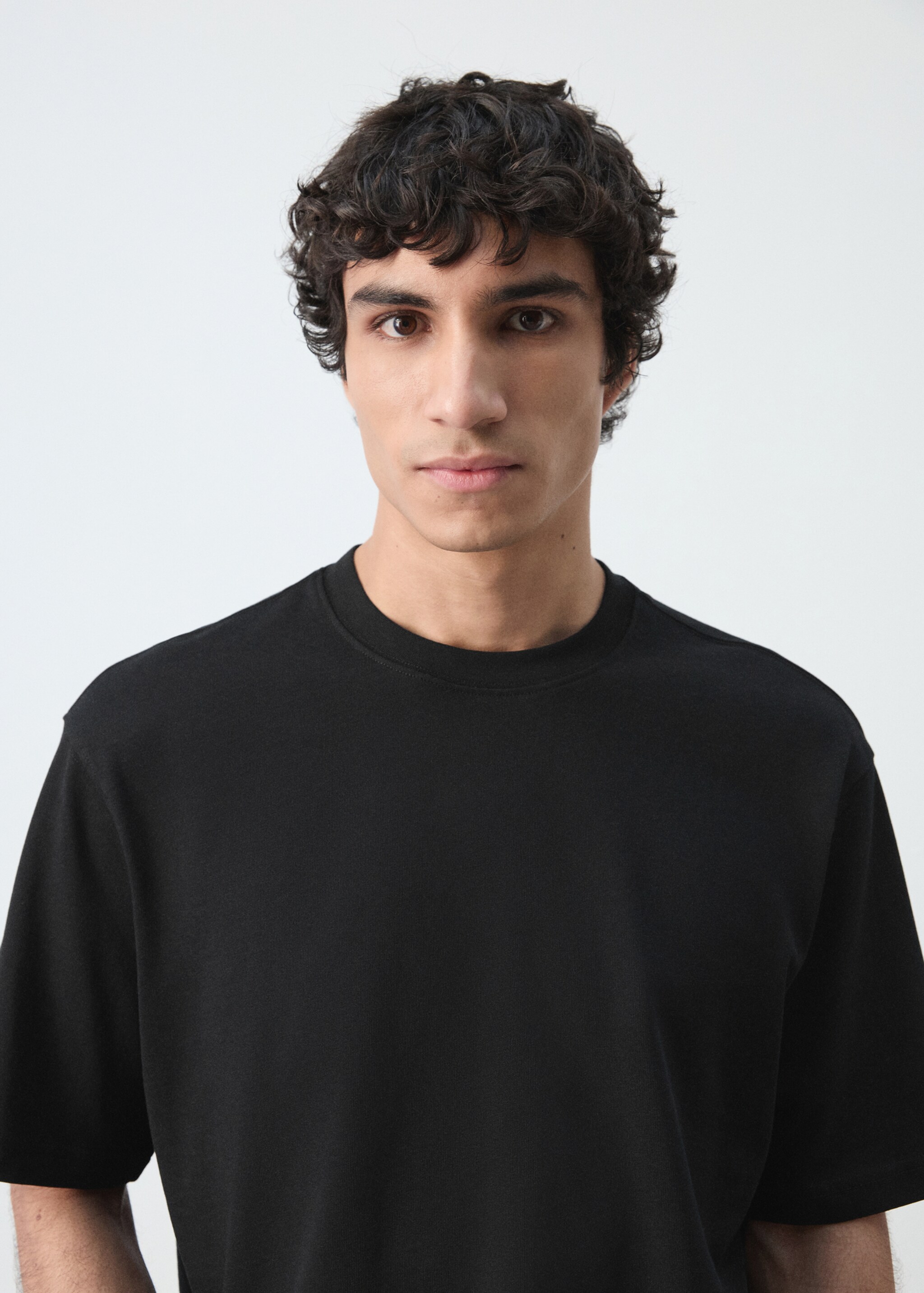 Camiseta heavy weight relaxed fit - Detalle del artículo 1, Negro. Ref: 27054430-00.