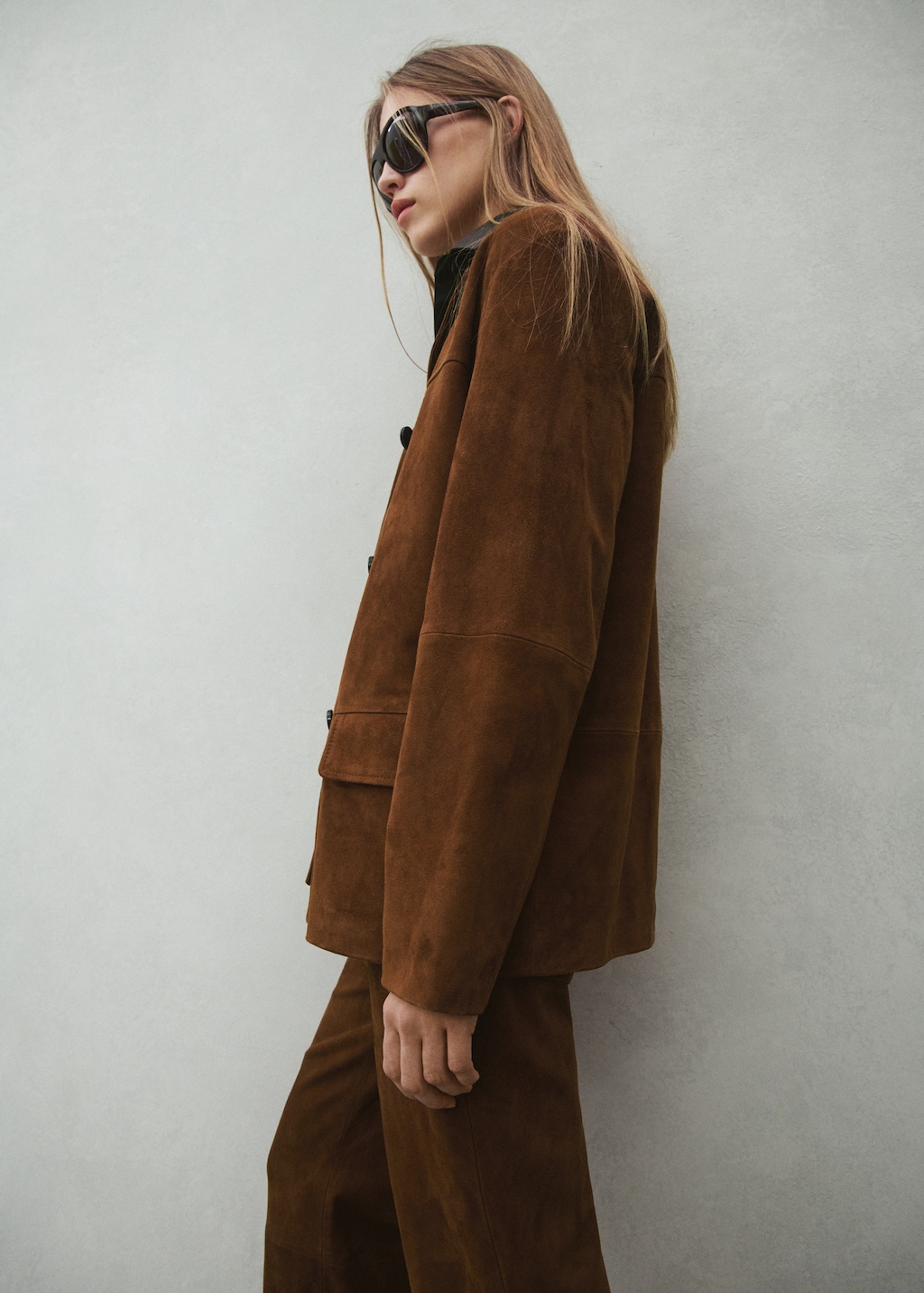 Straight suede blazer with topstitching - image 4