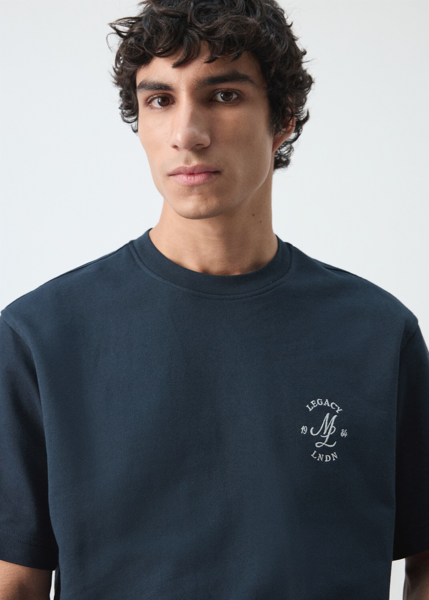 T-shirt heavyweight brodé graphique - Détail de l'article 1