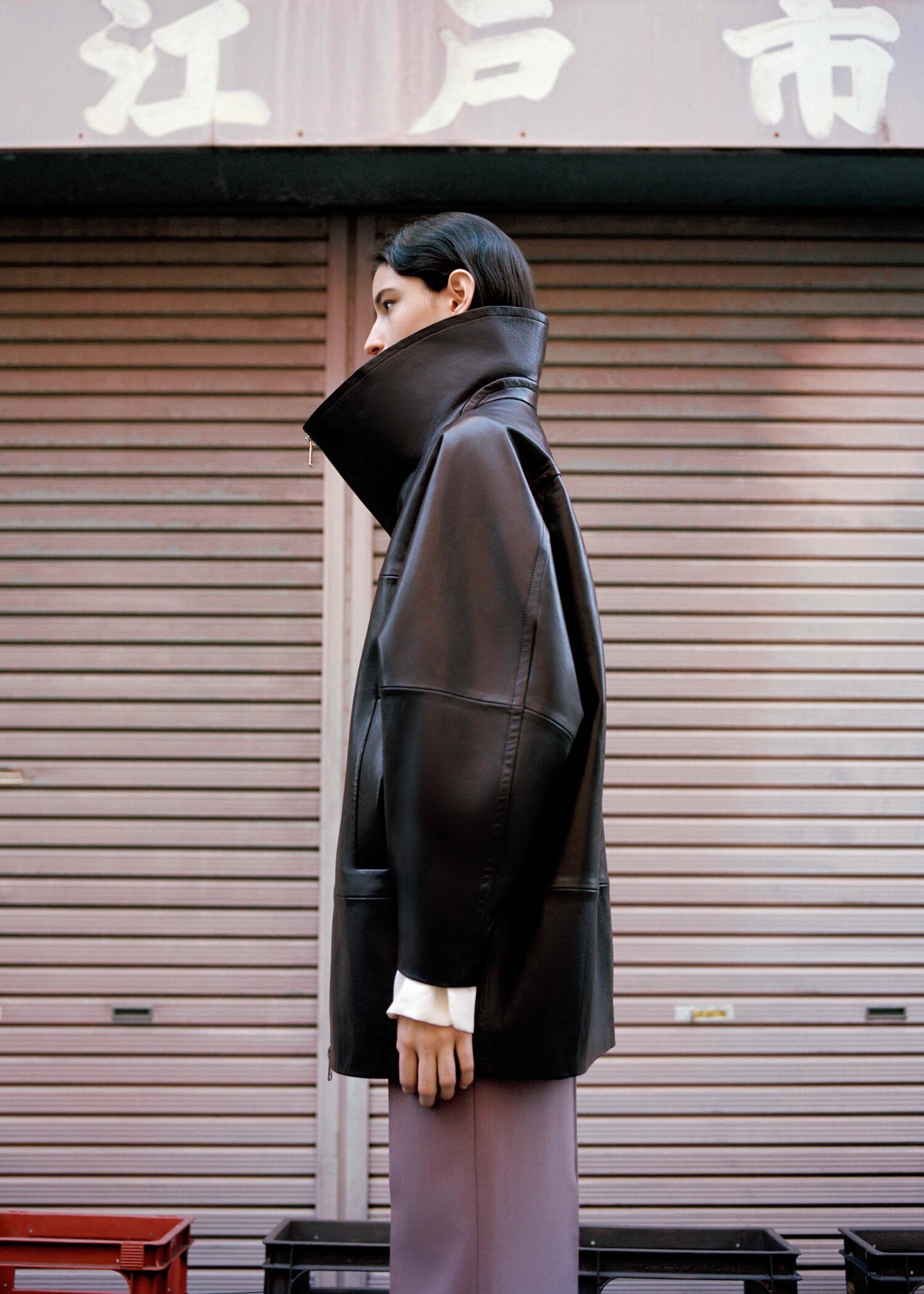 100% leather oversized funnel neck coat - Medium plane