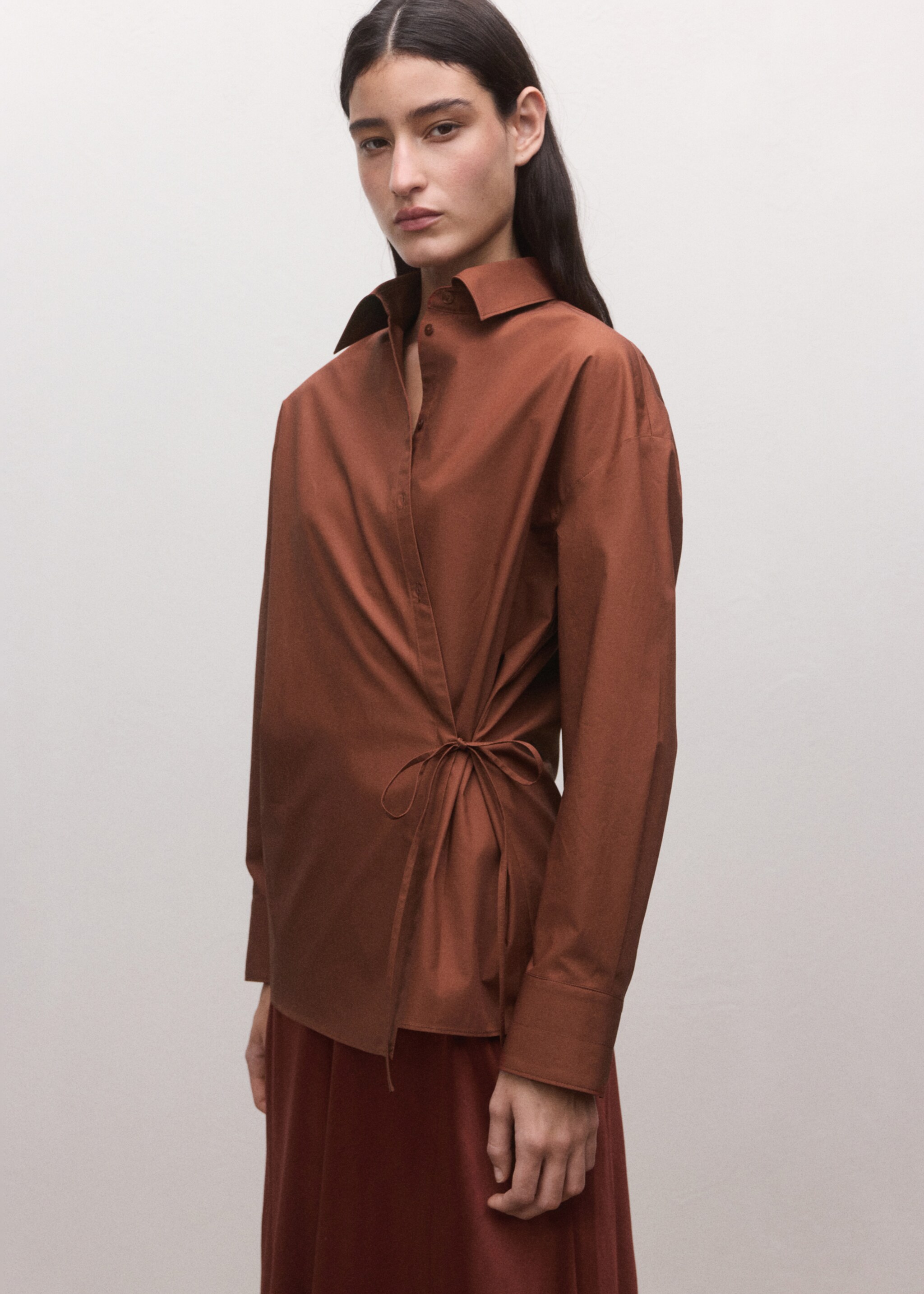 Chemise coton cache-cœur - Plan moyen, Rouge-orangé. Ref: 27054447-00.