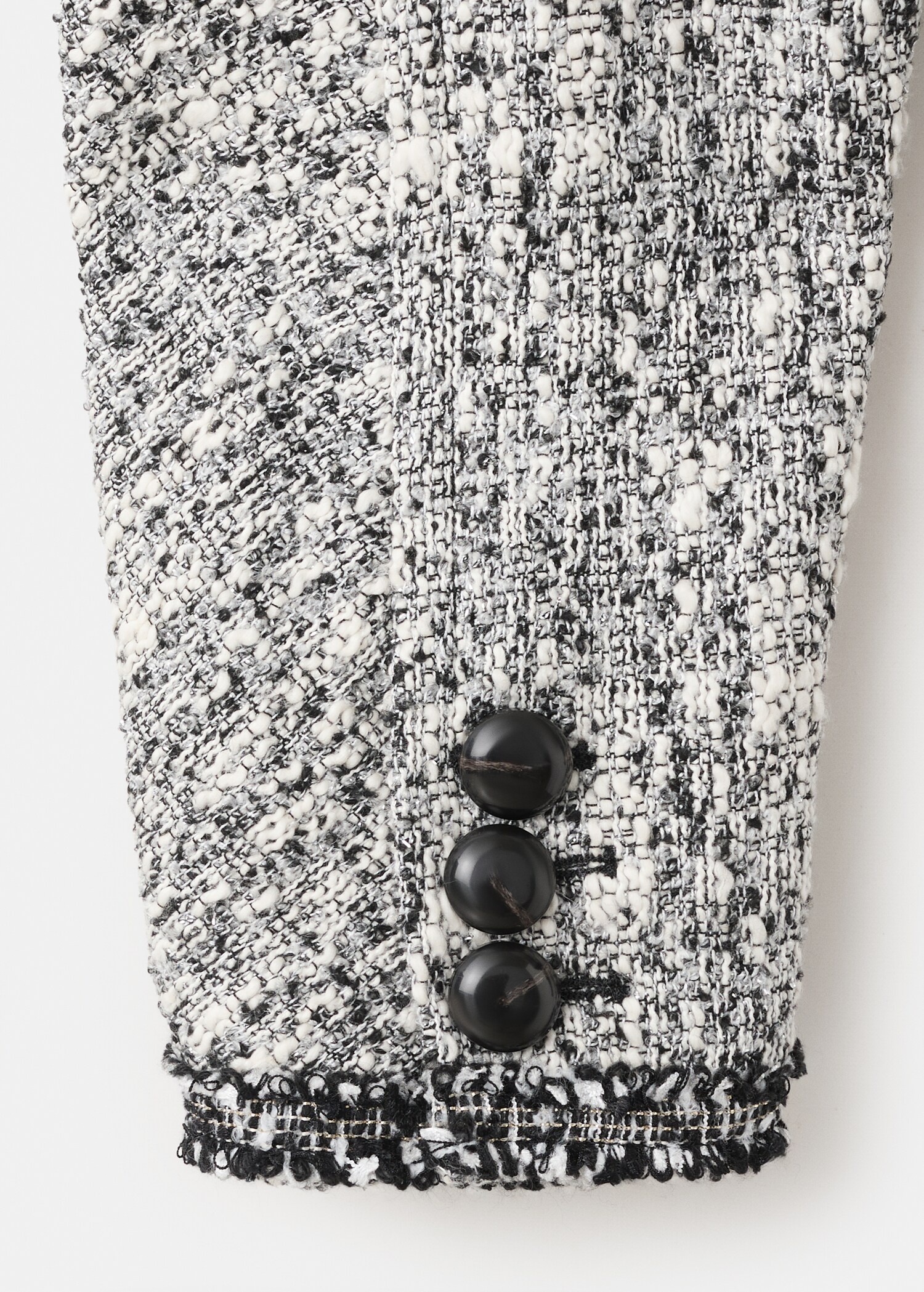 Tweed jacket with frayed ends - Details of the article 0