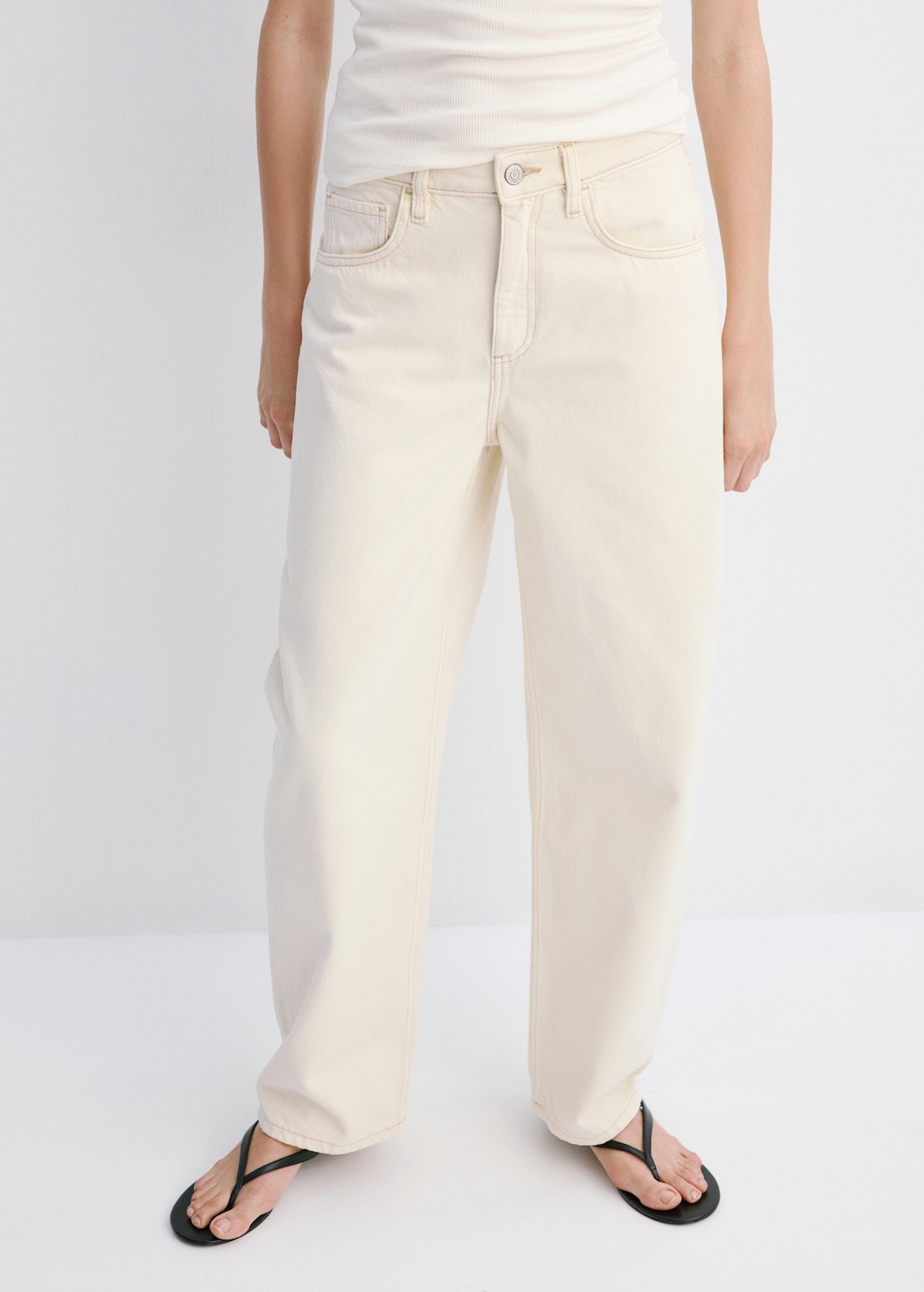 High-waisted barrel jeans - image 5