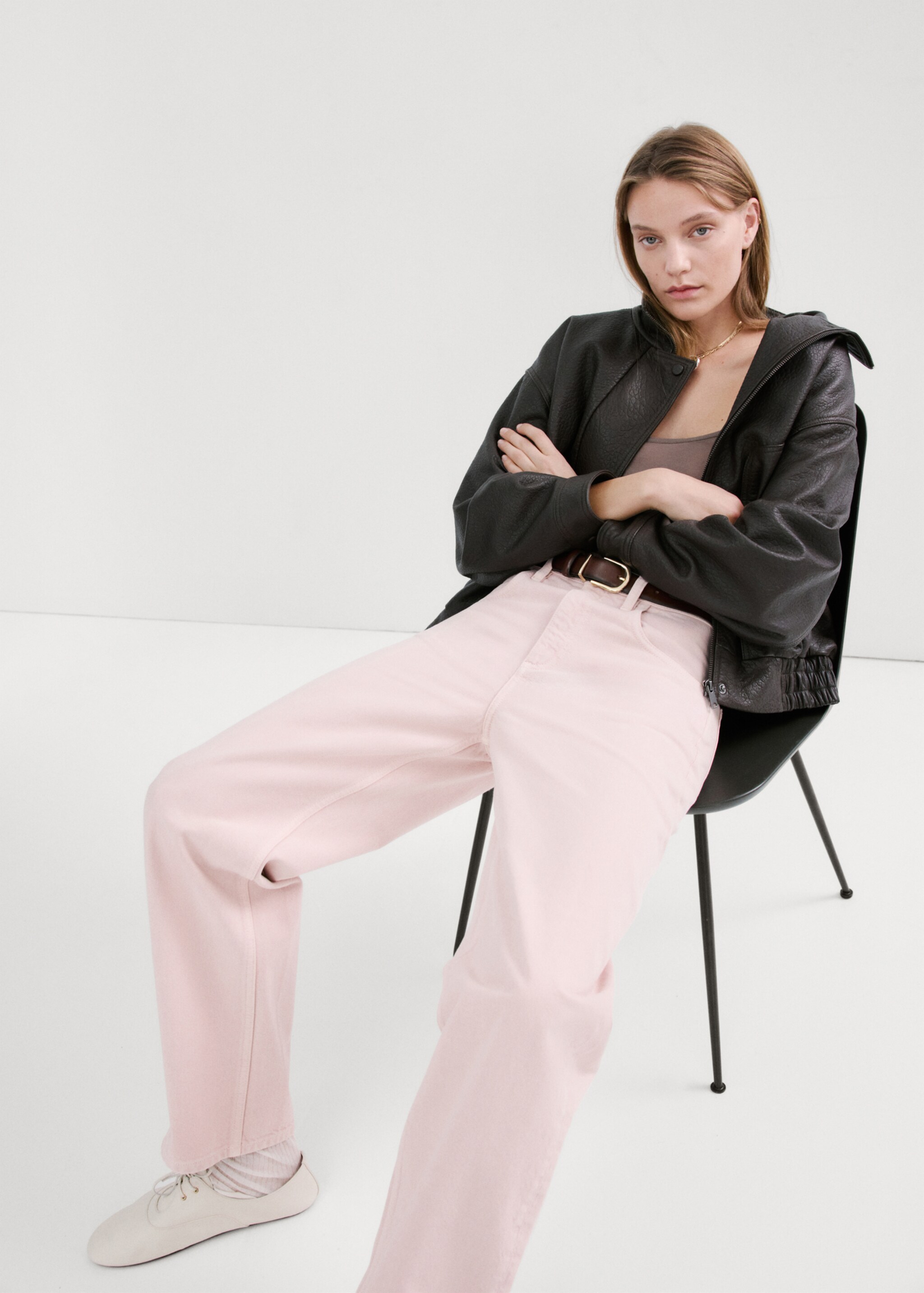 High-waisted barrel jeans - Details of the article 2, Pink. Ref: 27054771-00.