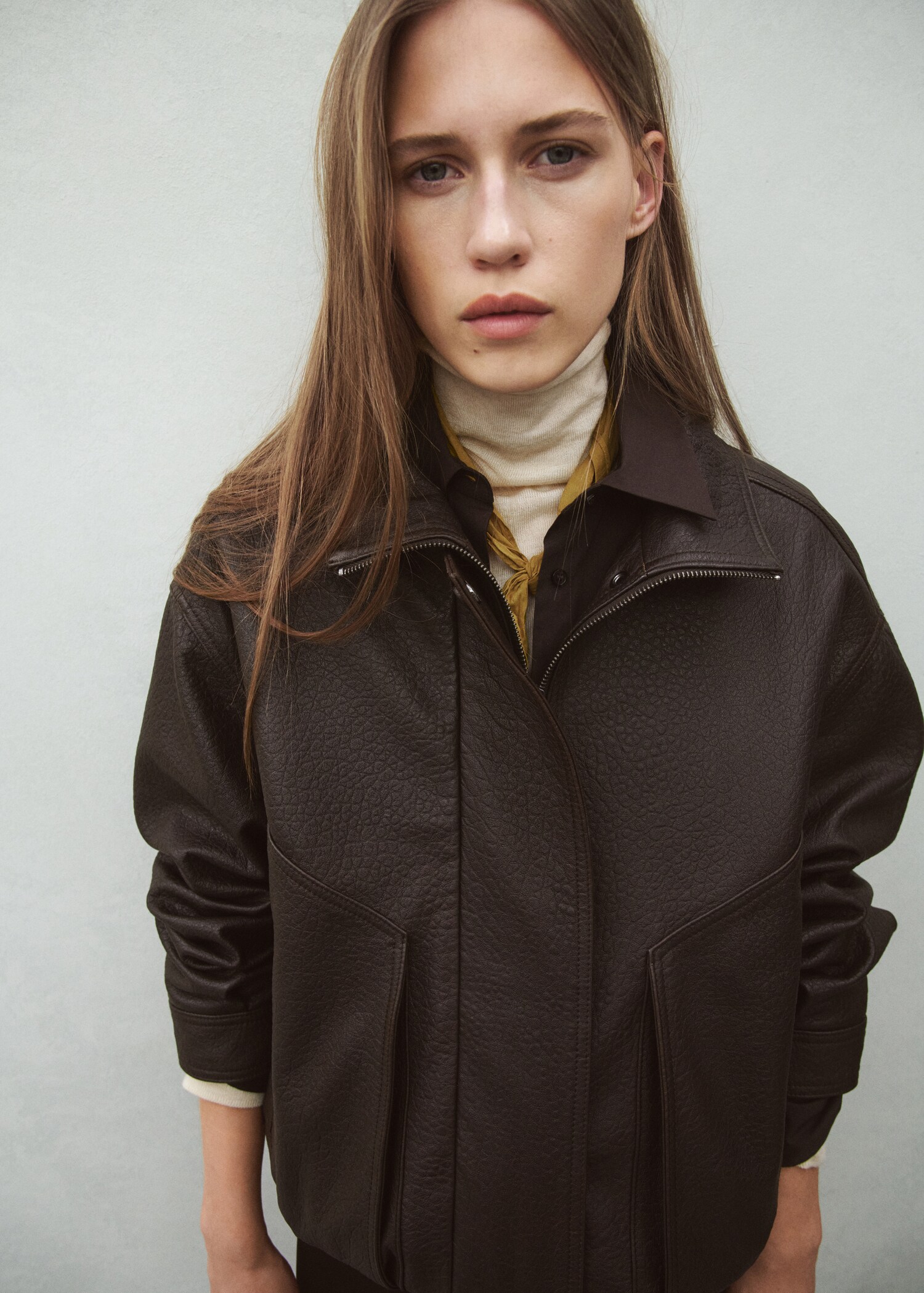 100% leather oversized funnel neck jacket - Medium plane