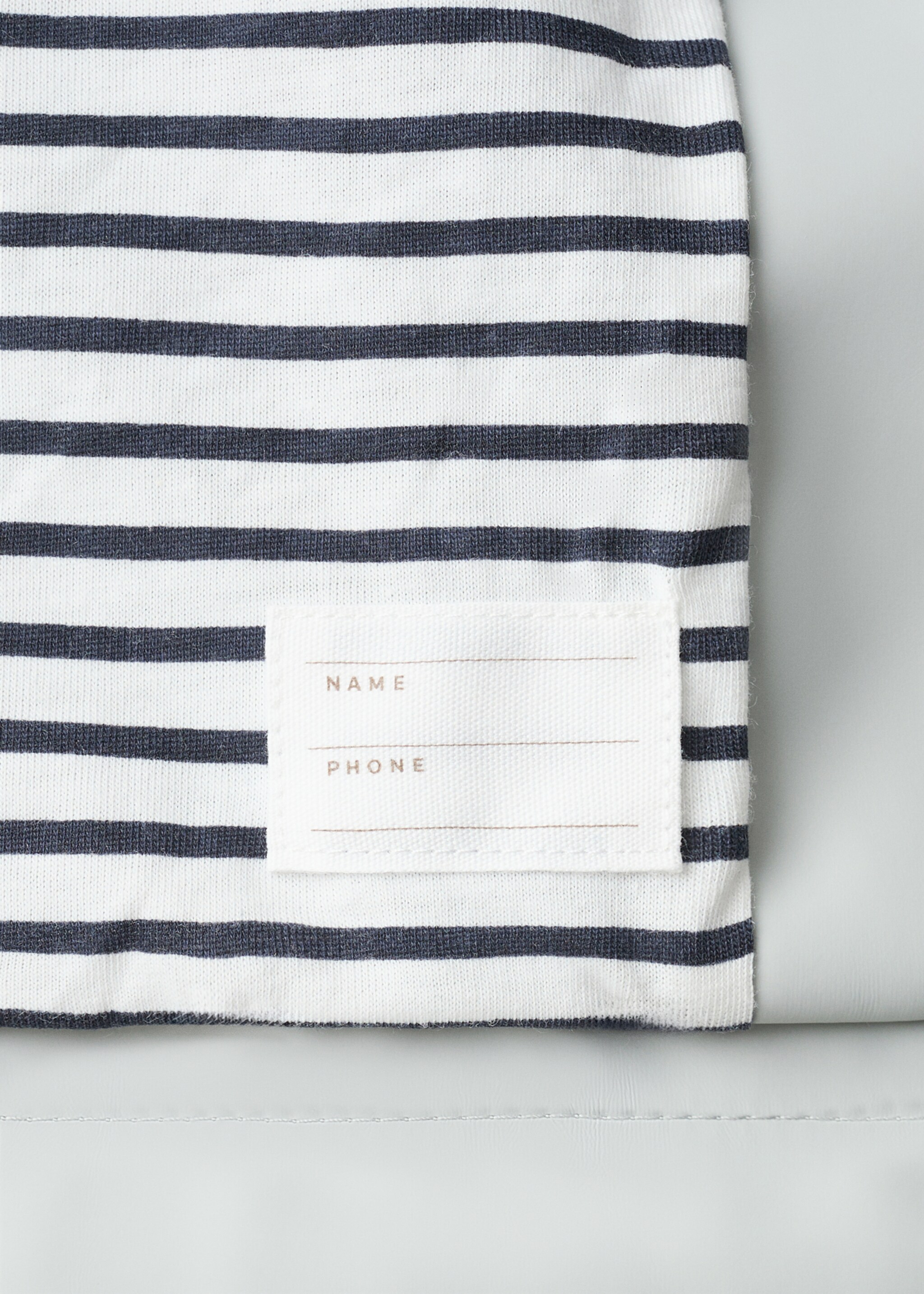 Rubberised parka with hood - Details of the article 0, Ice Grey. Ref: 27055147-00.