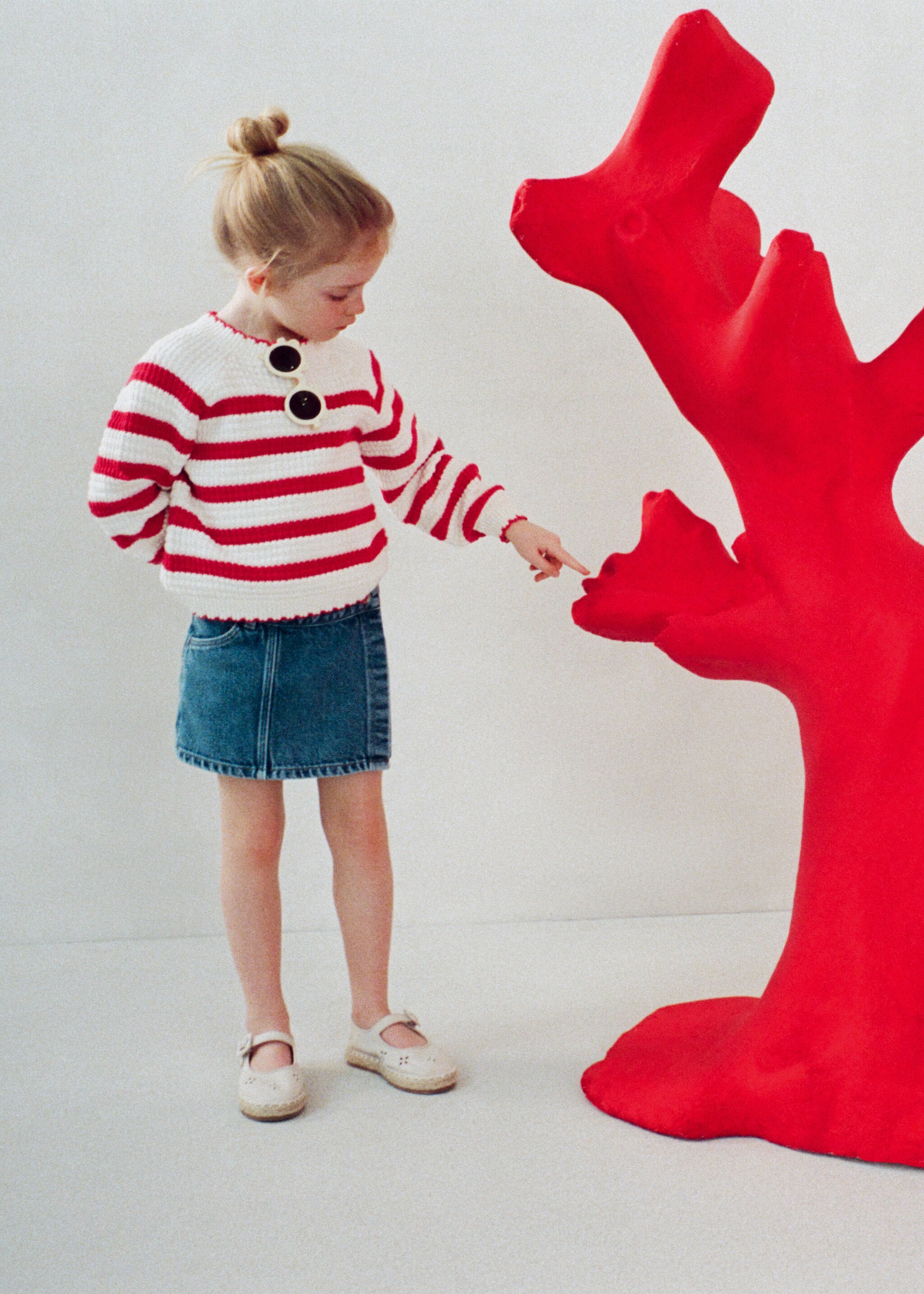 Gestreifter Strickpullover - Detail des Artikels 6, Rot. Ref: 27055151-00.