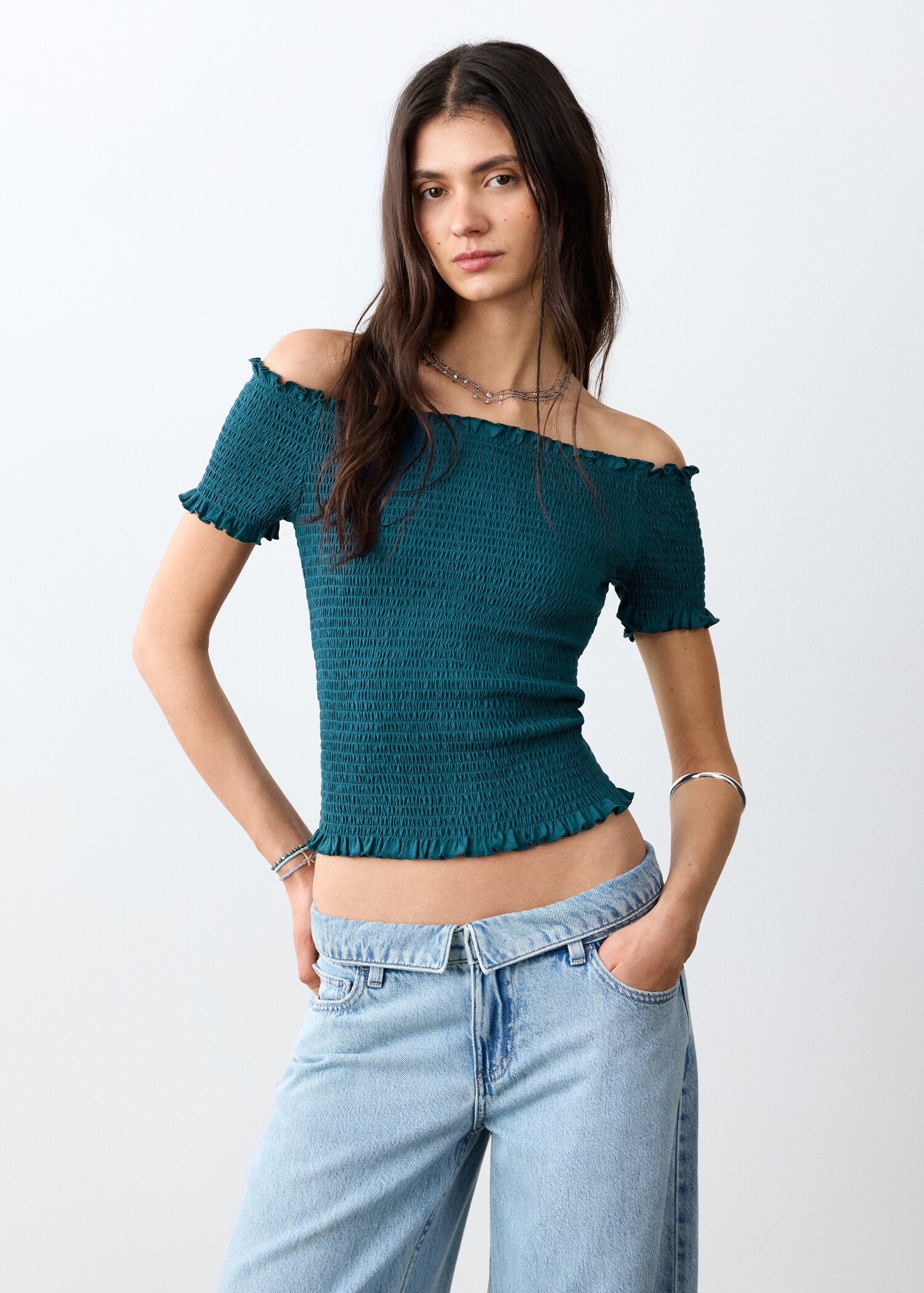 Top crop froncé - Plan moyen